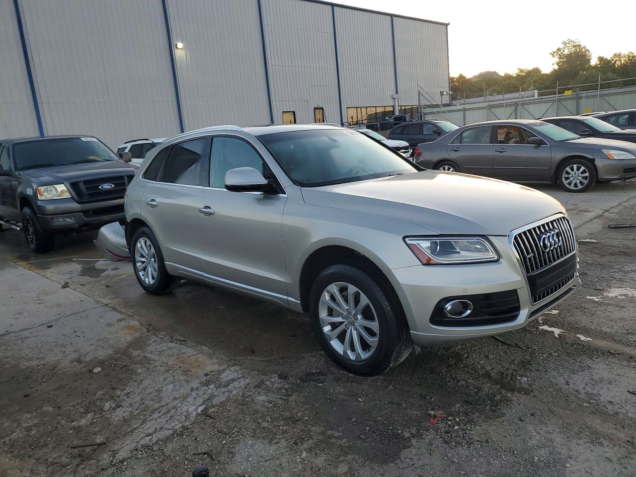 2015 Audi Q5 Premium Plus Beige vin: WA1LFAFP2FA027820