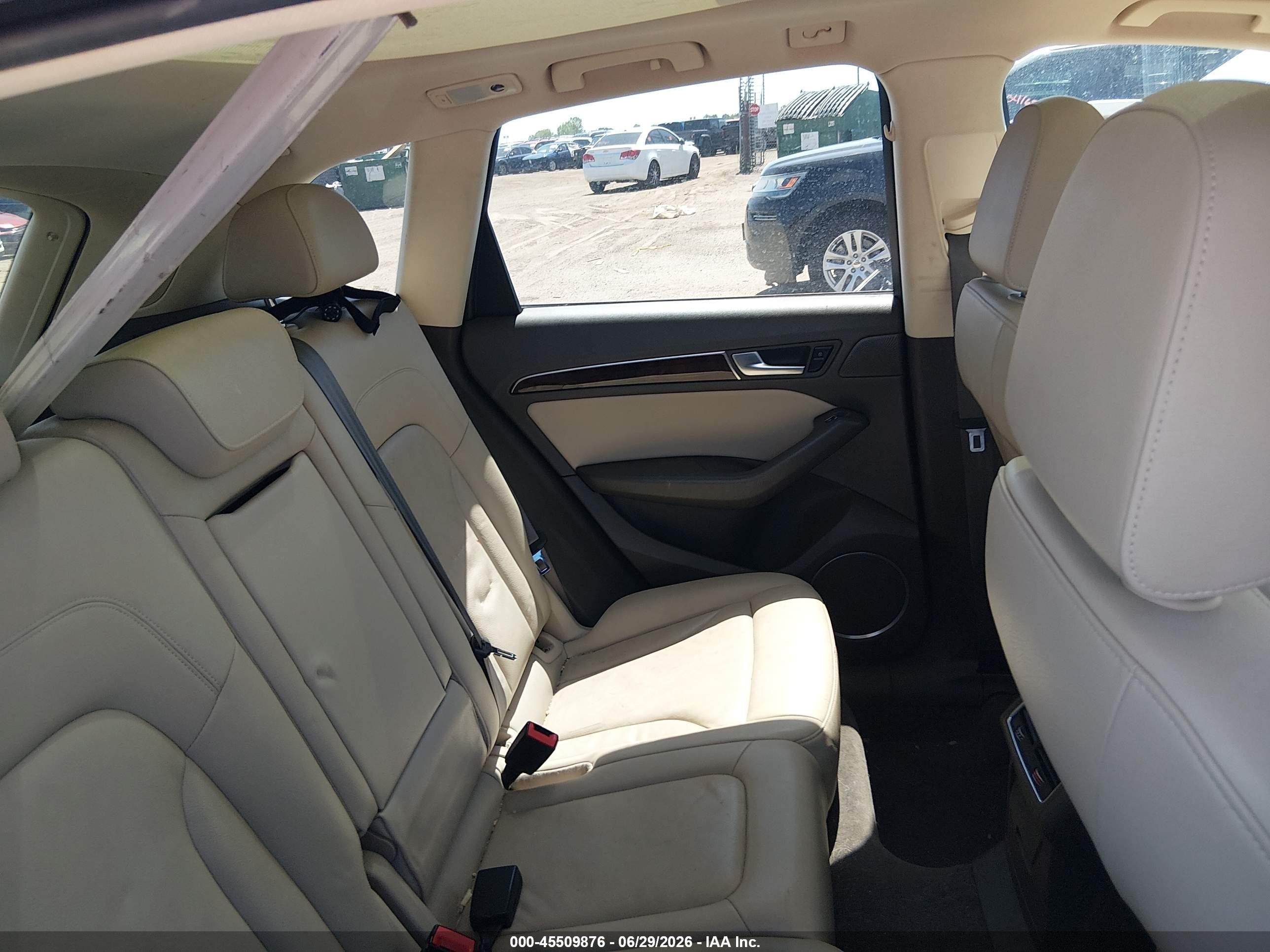 2015 Audi Q5 2.0t Premium Black vin: WA1LFAFP2FA031611