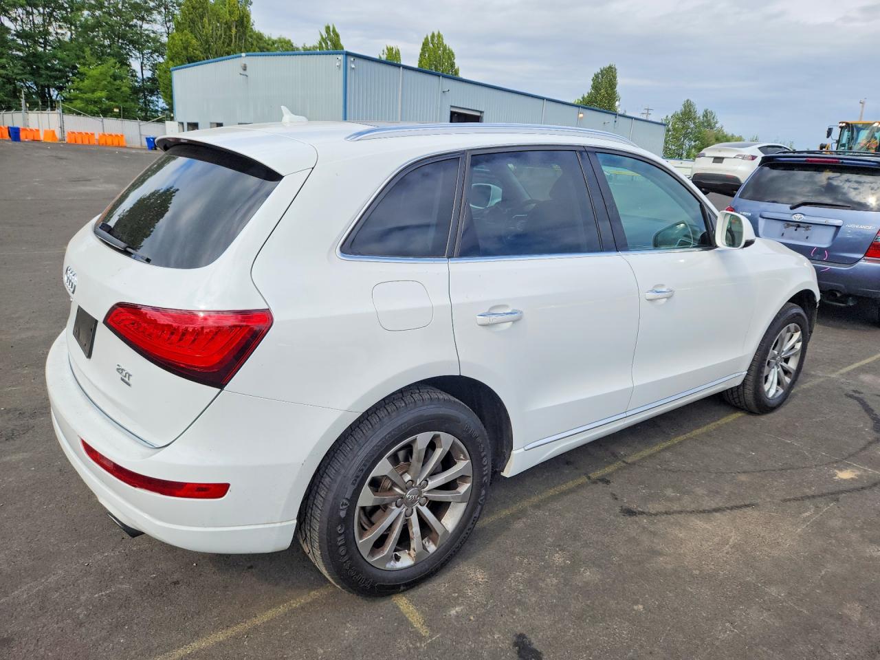 2015 Audi Q5 Premium Plus White vin: WA1LFAFP2FA055780