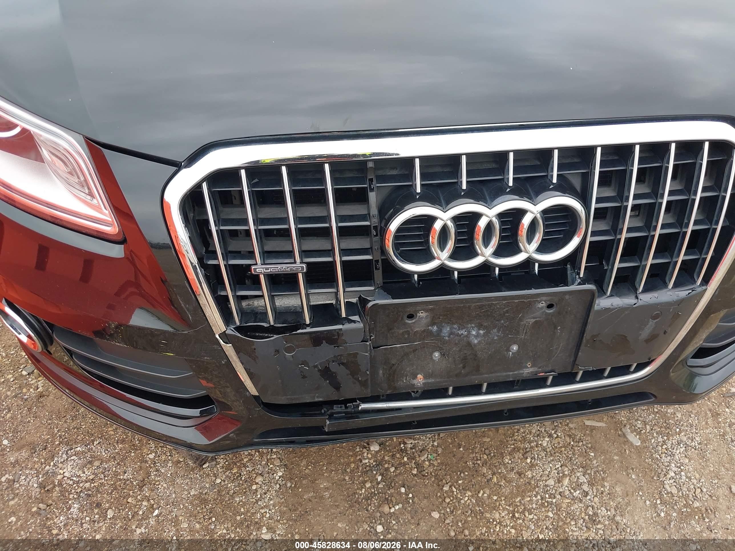 2015 Audi Q5 2.0t Premium Черный vin: WA1LFAFP2FA076273