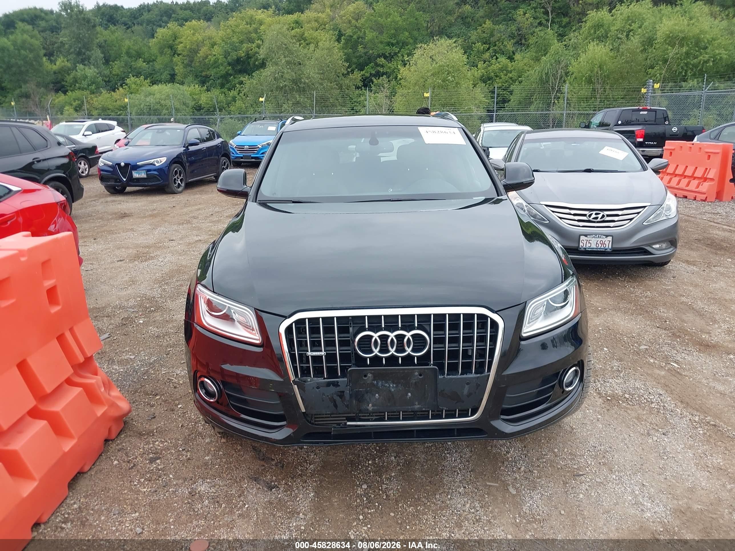 2015 Audi Q5 2.0t Premium Черный vin: WA1LFAFP2FA076273
