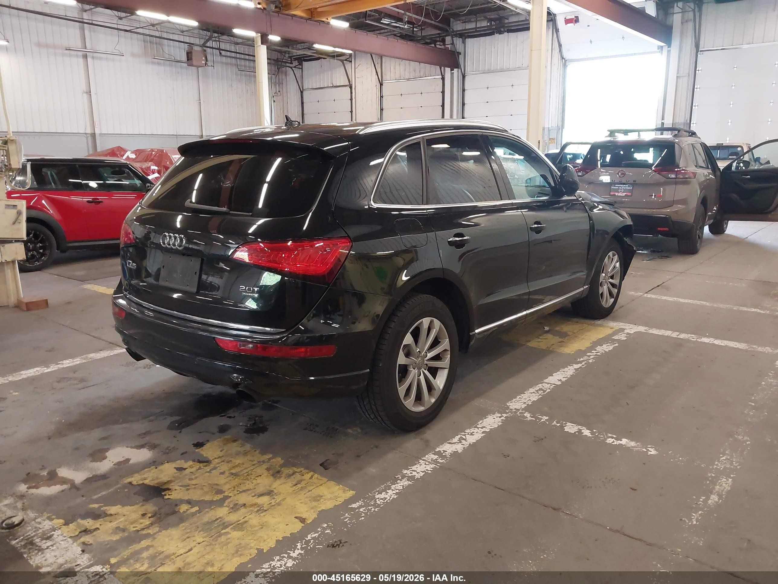 2015 Audi Q5 2.0t Premium Черный vin: WA1LFAFP2FA082378