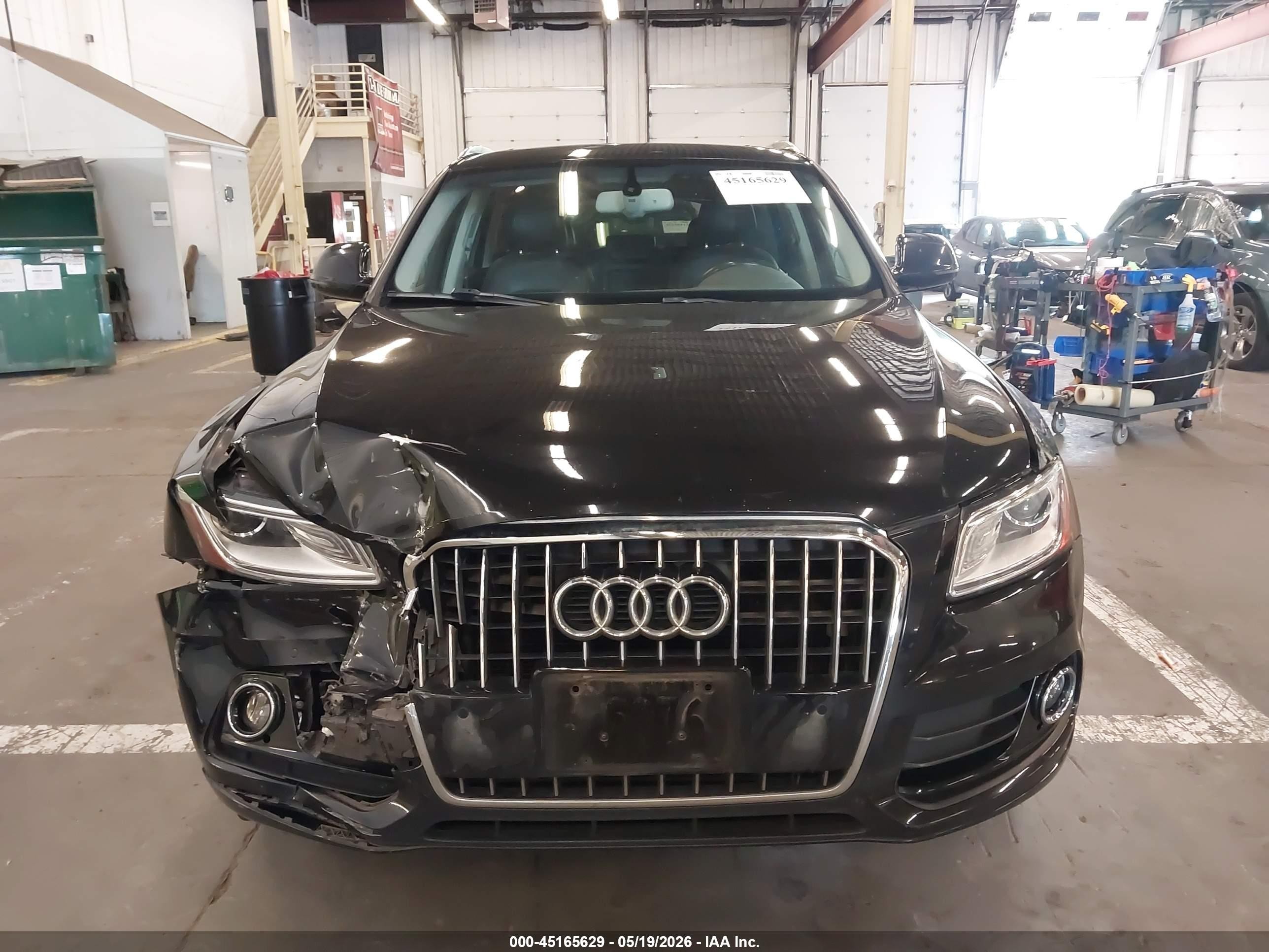 2015 Audi Q5 2.0t Premium Черный vin: WA1LFAFP2FA082378