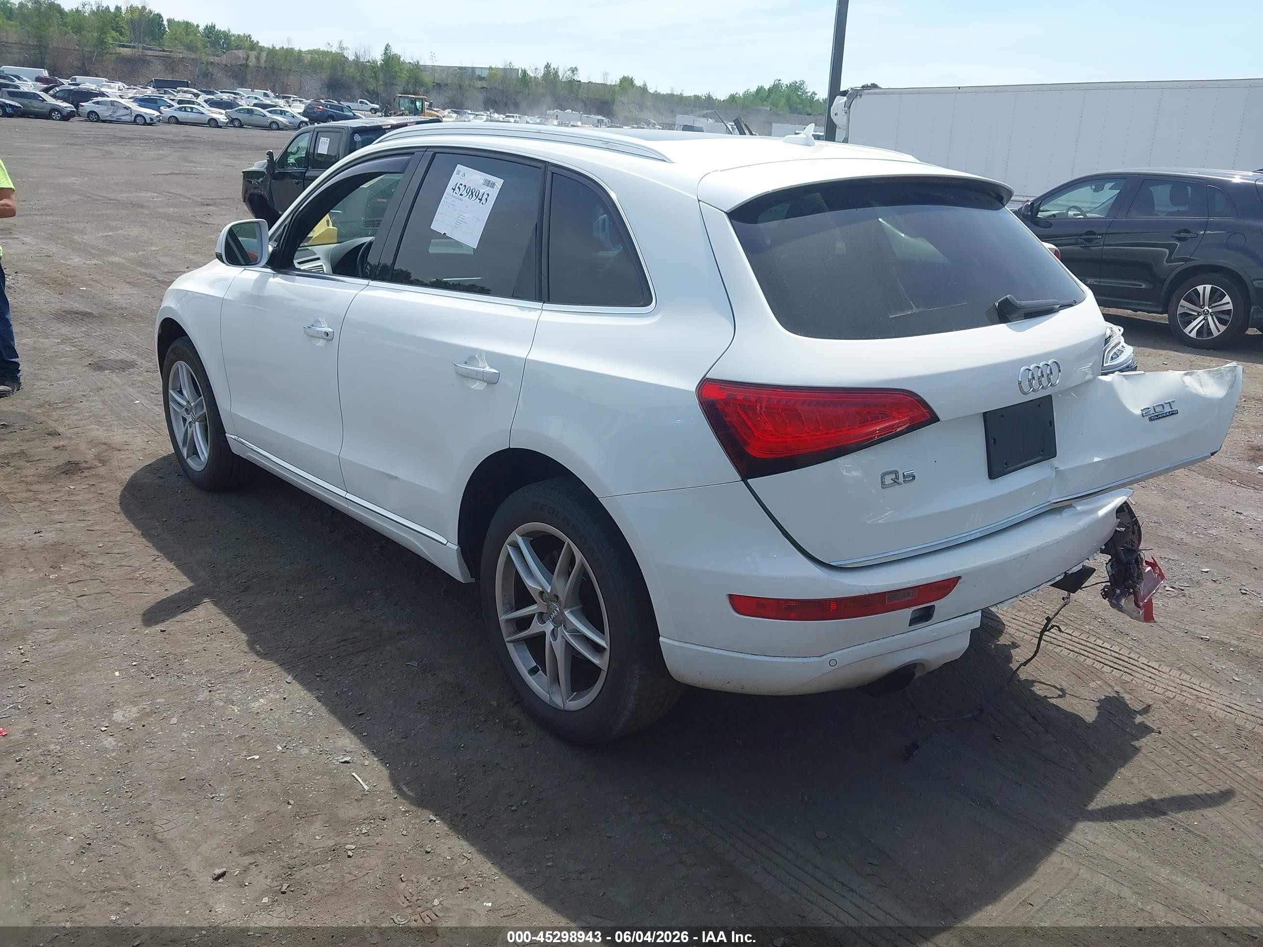 2015 Audi Q5 2.0t Premium White vin: WA1LFAFP2FA088942