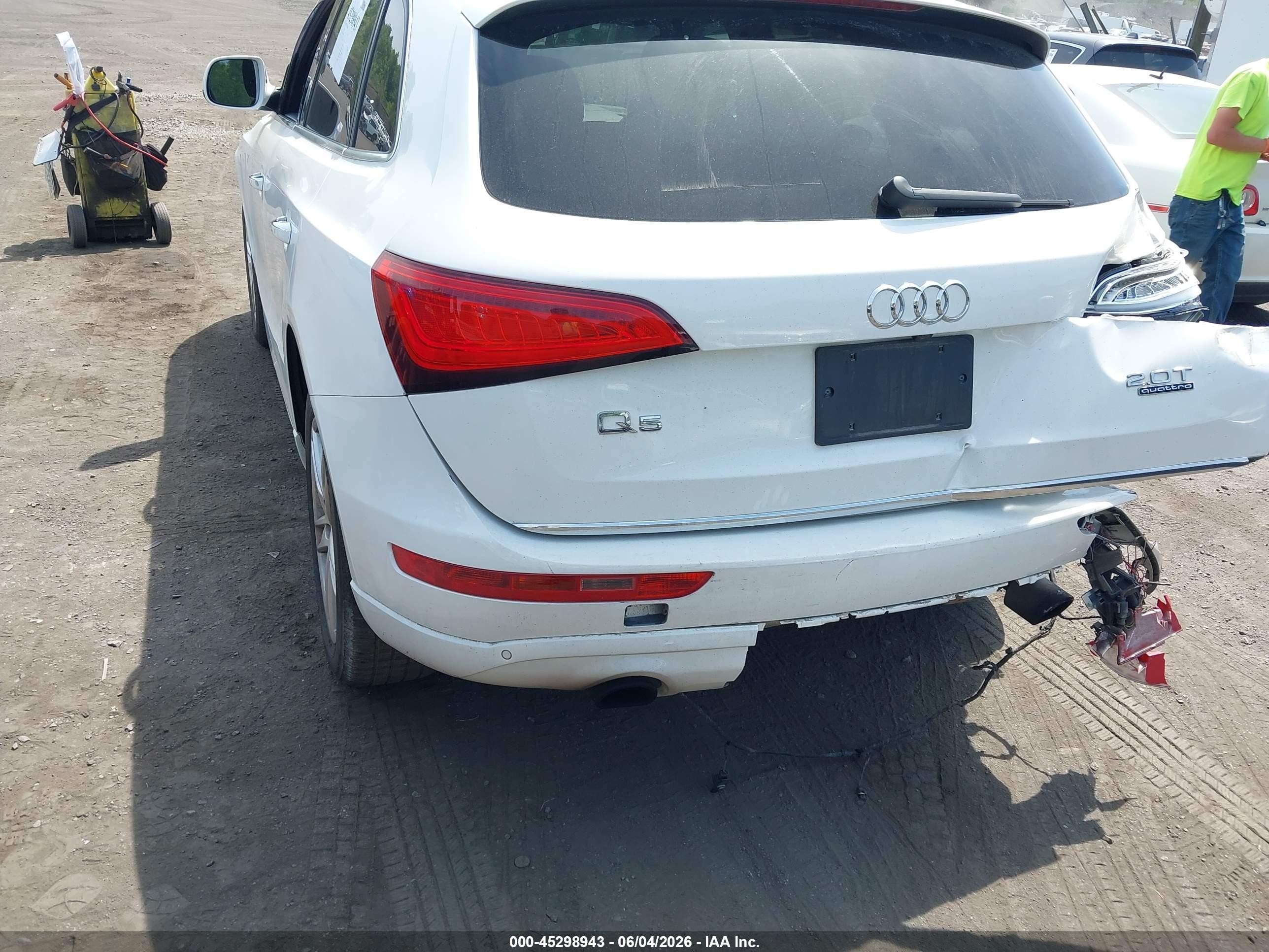 2015 Audi Q5 2.0t Premium White vin: WA1LFAFP2FA088942