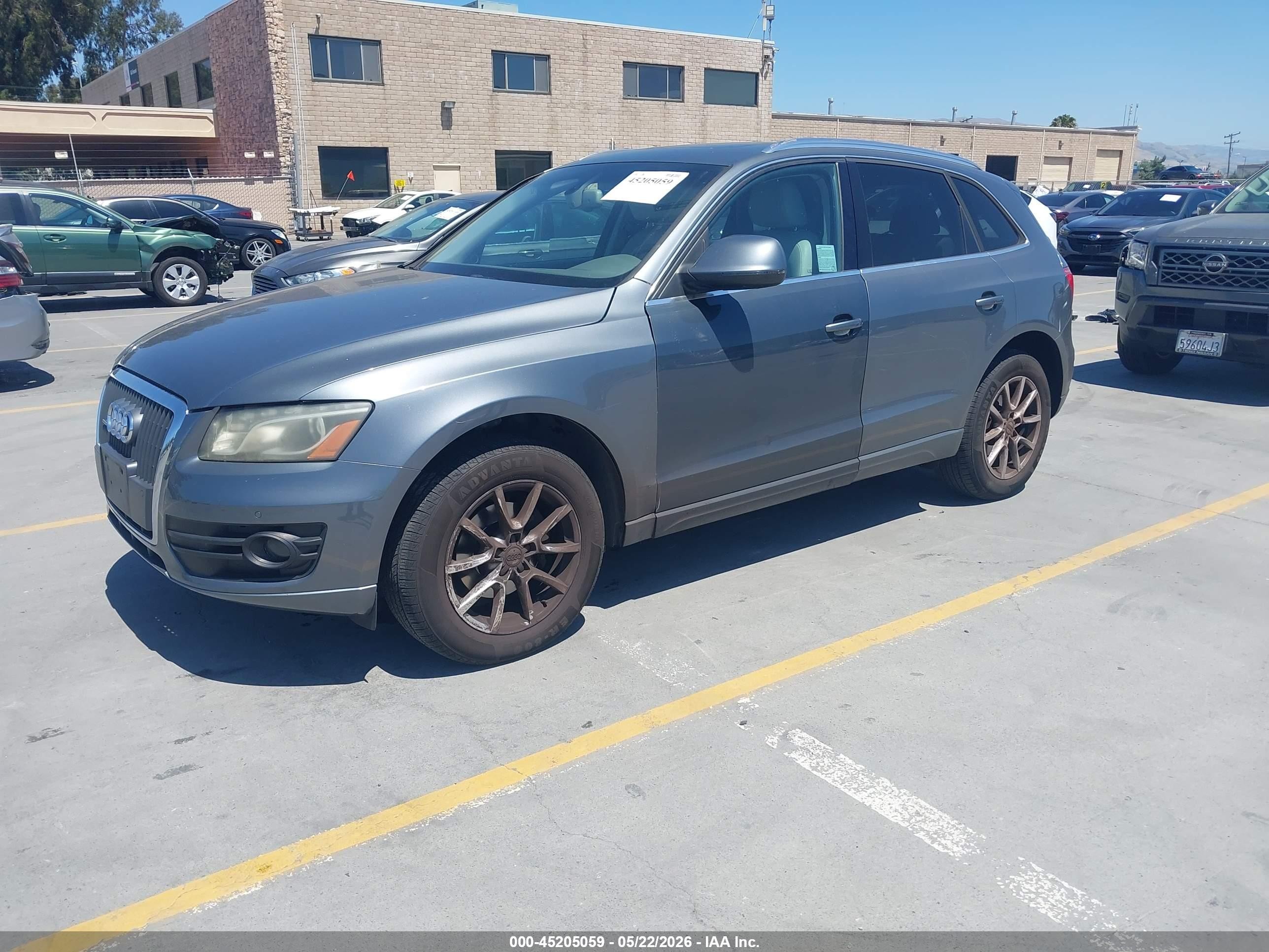 2012 Audi Q5 2.0t Premium Blue vin: WA1LFAFP3CA011363