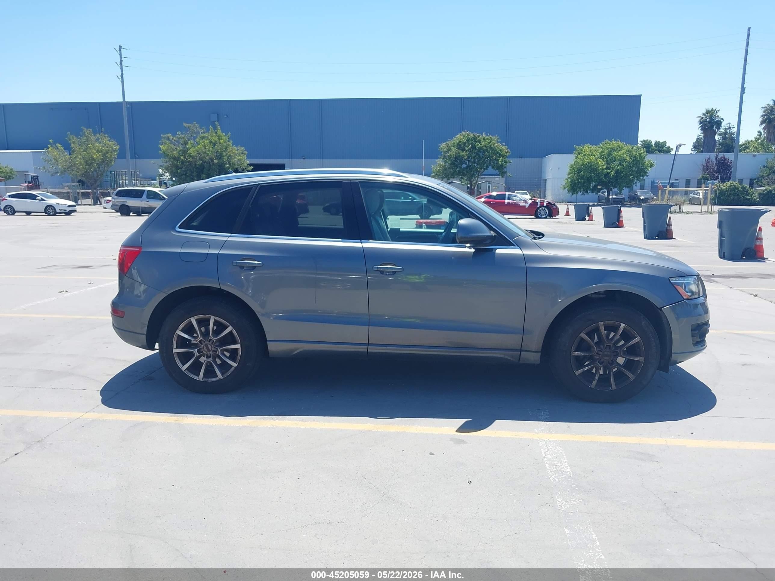 2012 Audi Q5 2.0t Premium Blue vin: WA1LFAFP3CA011363