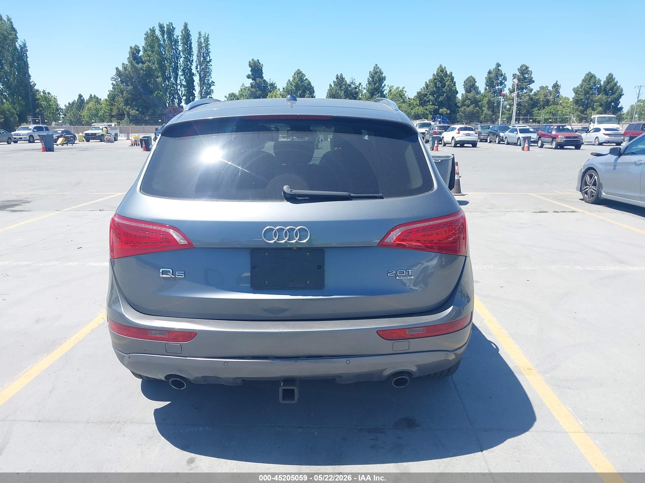 2012 Audi Q5 2.0t Premium Blue vin: WA1LFAFP3CA011363