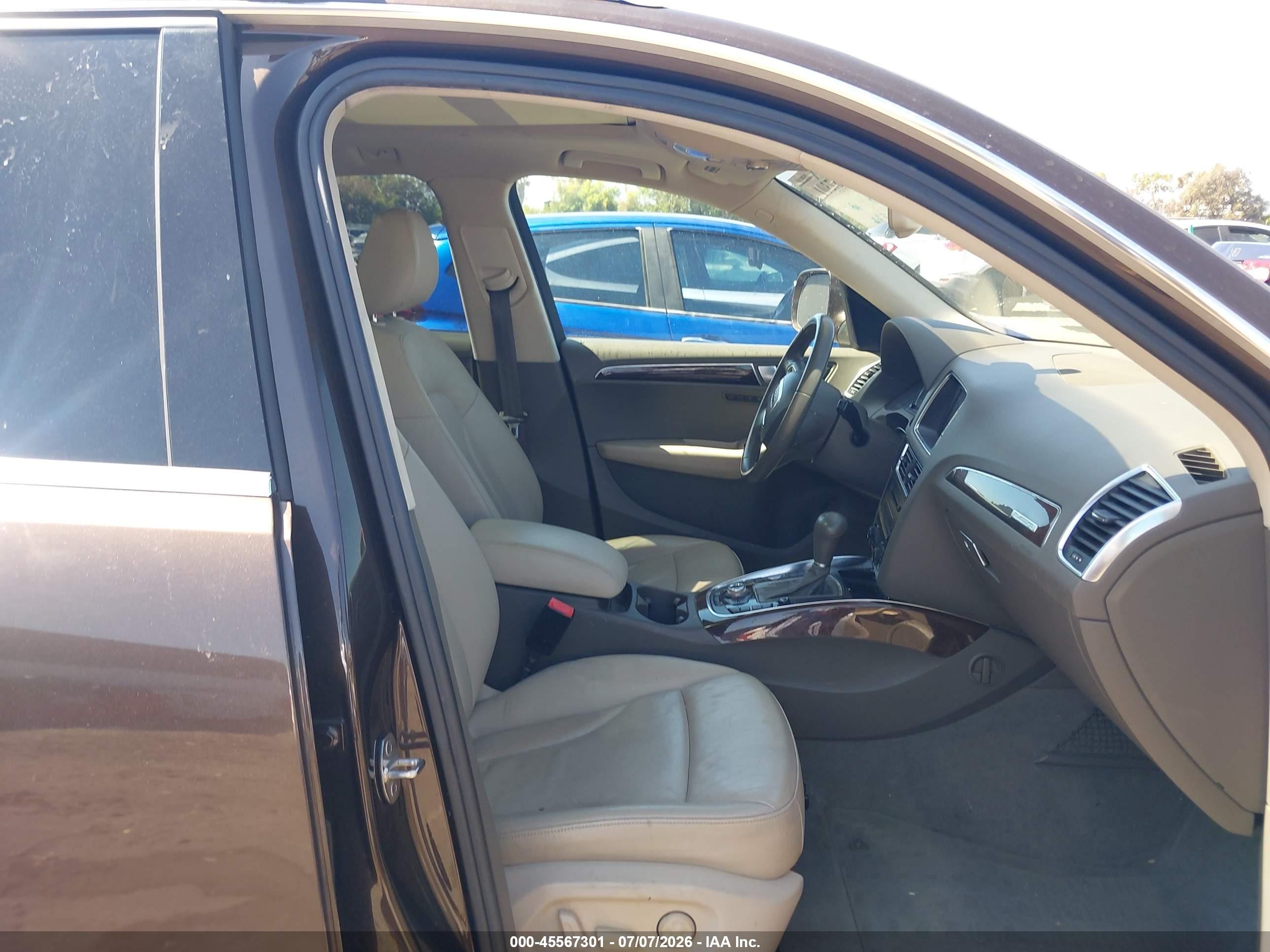 2012 Audi Q5 2.0t Premium Brown vin: WA1LFAFP3CA041804
