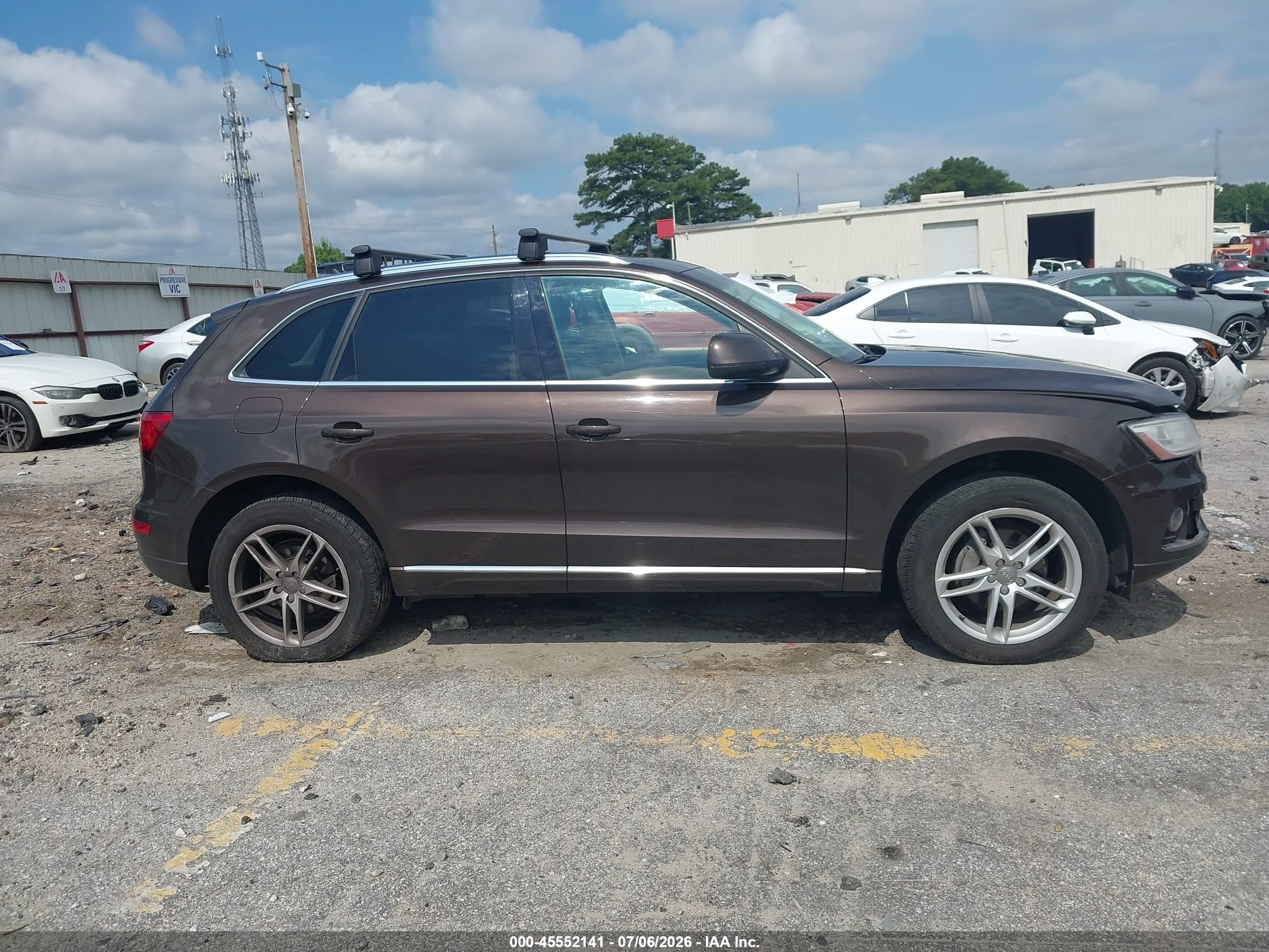 2013 Audi Q5 2.0t Premium Коричневый vin: WA1LFAFP3DA025040
