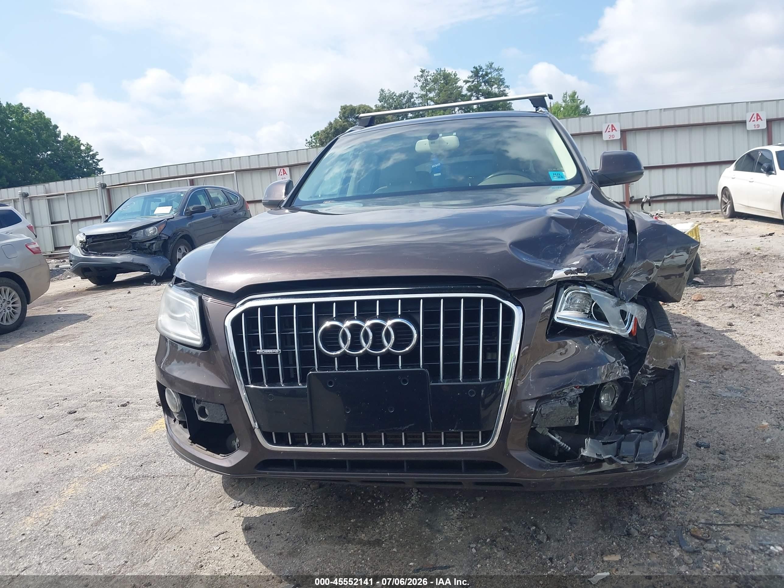 2013 Audi Q5 2.0t Premium Коричневый vin: WA1LFAFP3DA025040