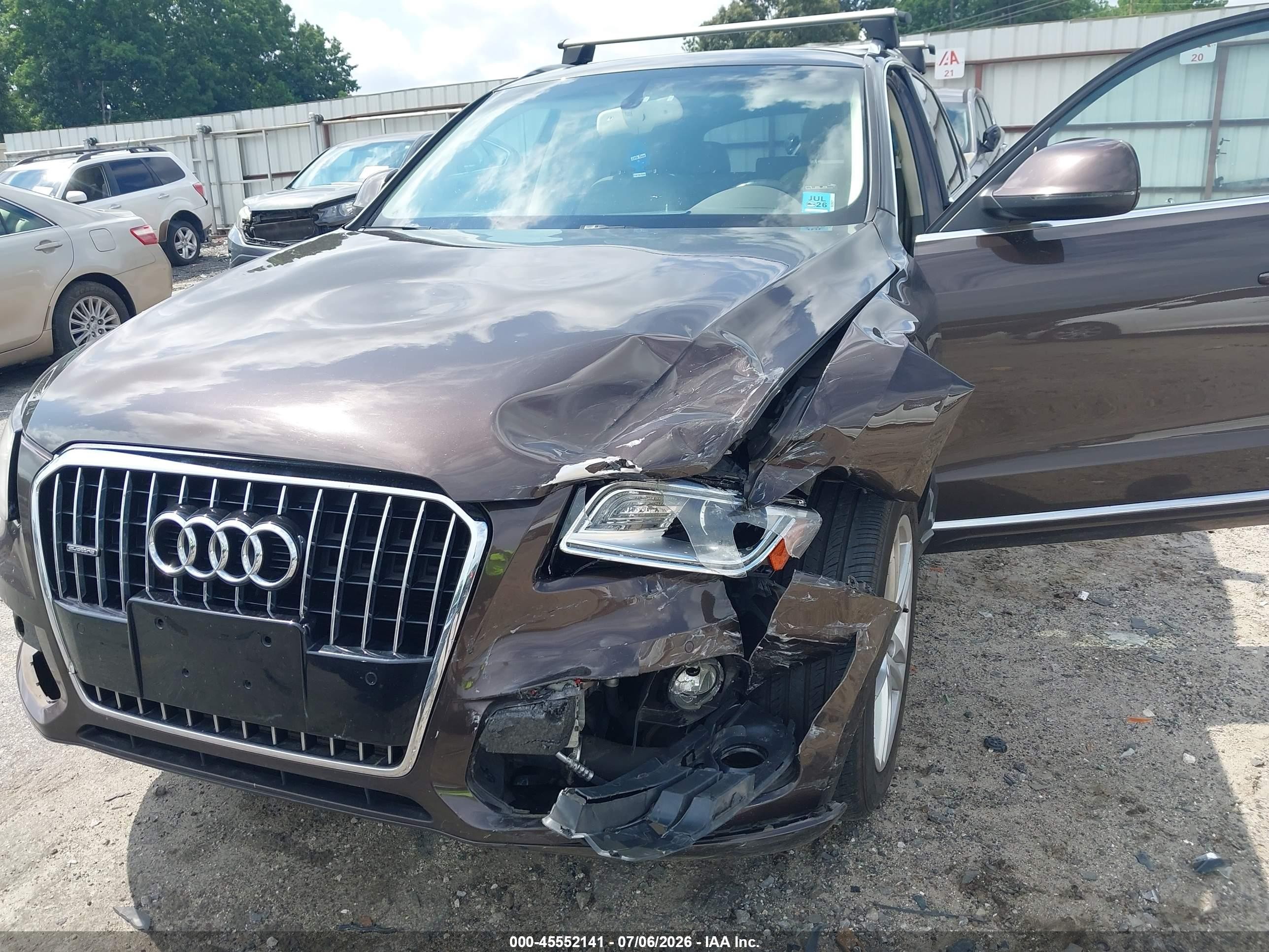2013 Audi Q5 2.0t Premium Коричневый vin: WA1LFAFP3DA025040