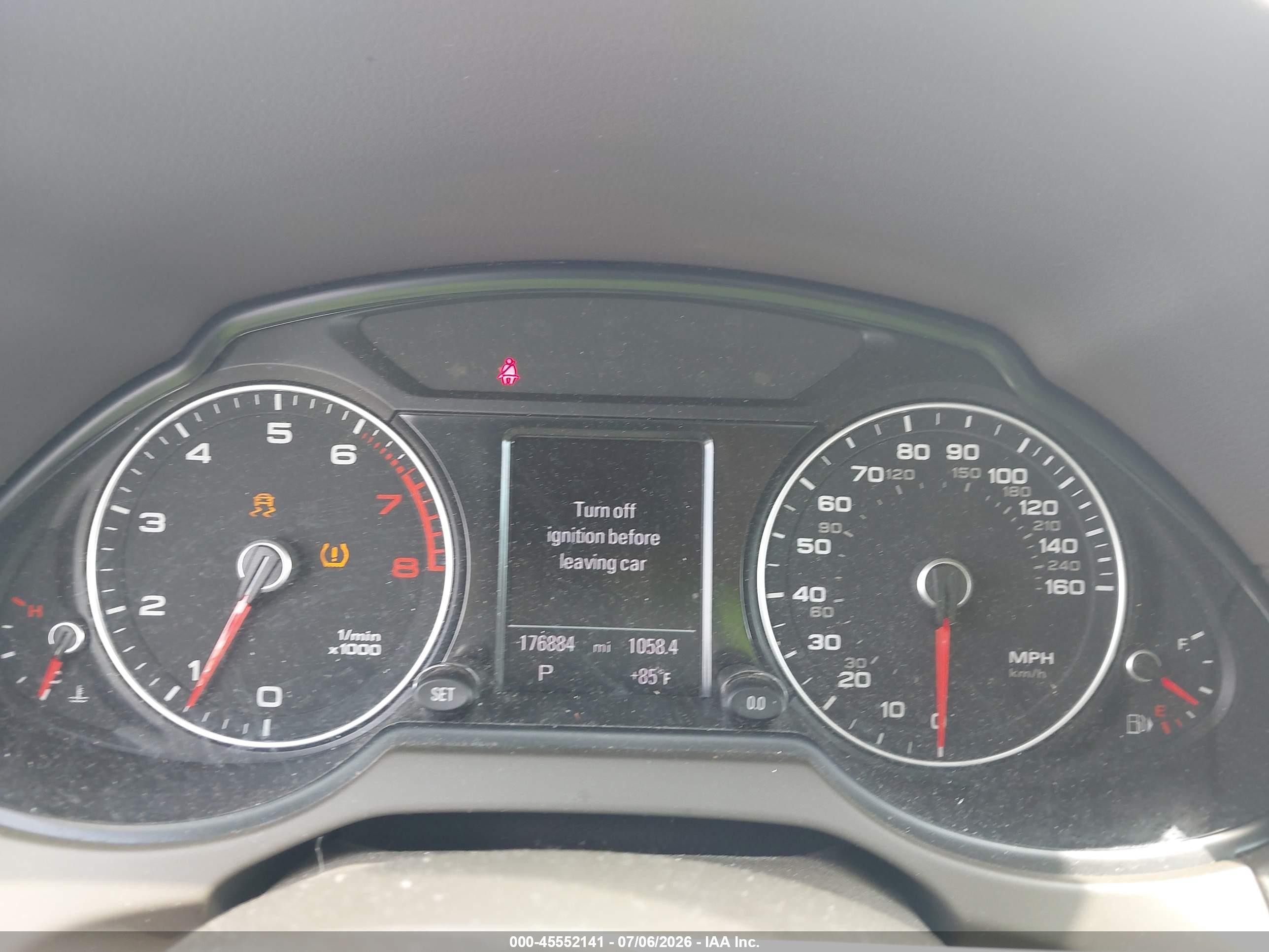 2013 Audi Q5 2.0t Premium Коричневый vin: WA1LFAFP3DA025040