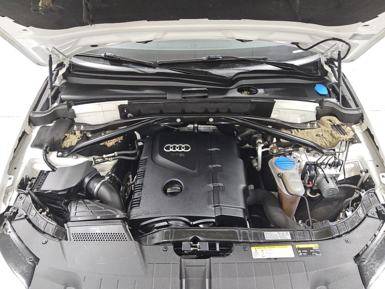 2014 Audi Q5 Premium Plus White vin: WA1LFAFP3EA029090 Damage: Air Conditioner, Blows Warm, Repair Required