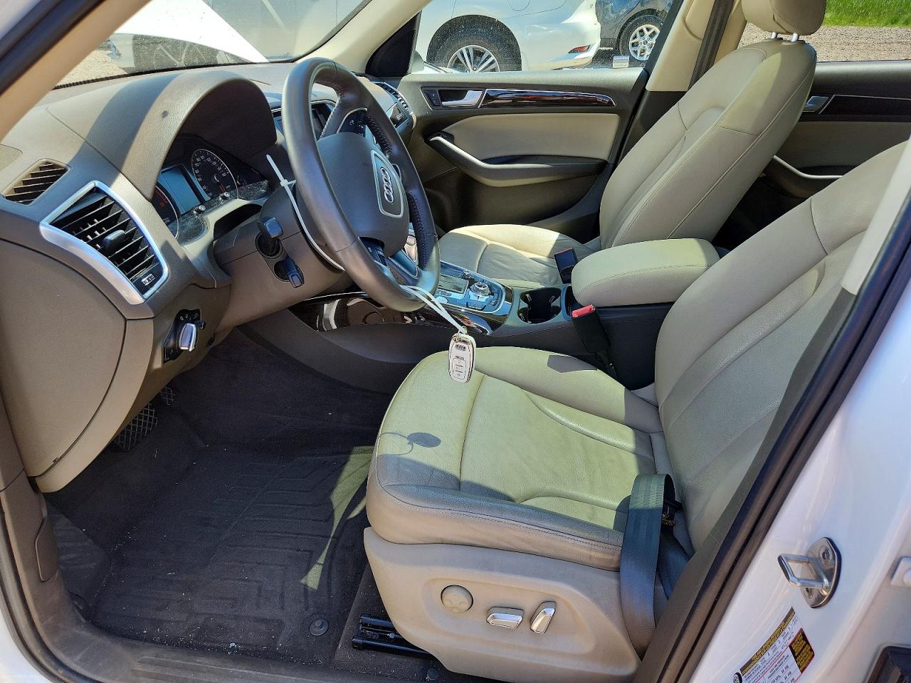 2014 Audi Q5 Premium Plus White vin: WA1LFAFP3EA097745