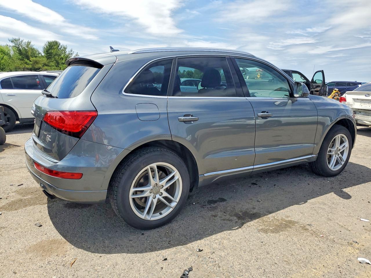 2015 Audi Q5 Premium Plus Gray vin: WA1LFAFP3FA058767