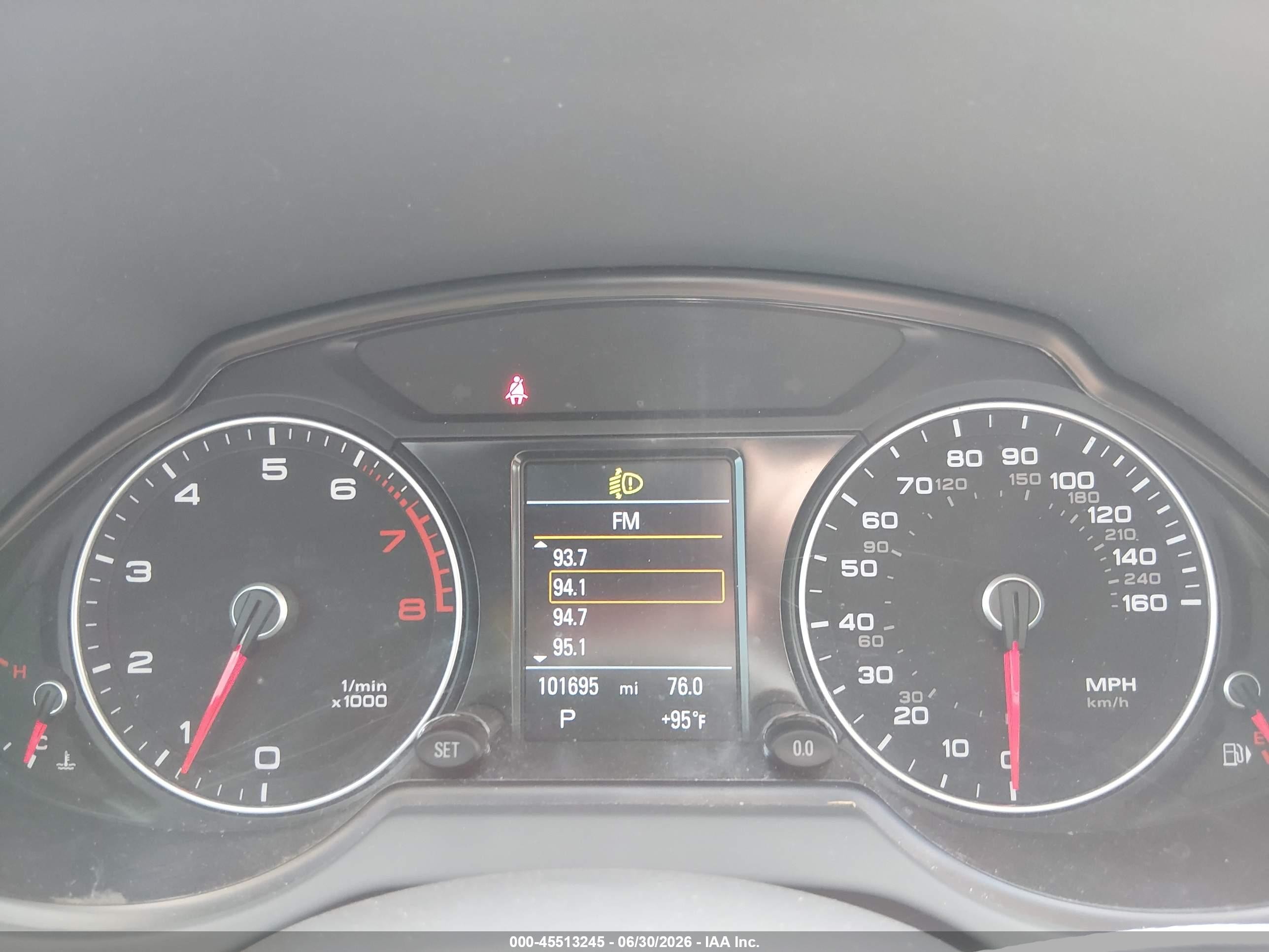2015 Audi Q5 2.0t Premium Белый vin: WA1LFAFP3FA124606
