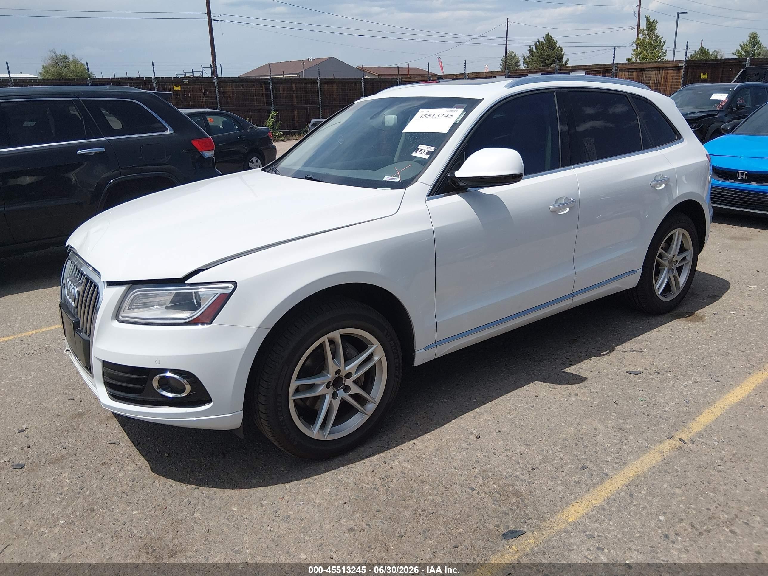 2015 Audi Q5 2.0t Premium Белый vin: WA1LFAFP3FA124606