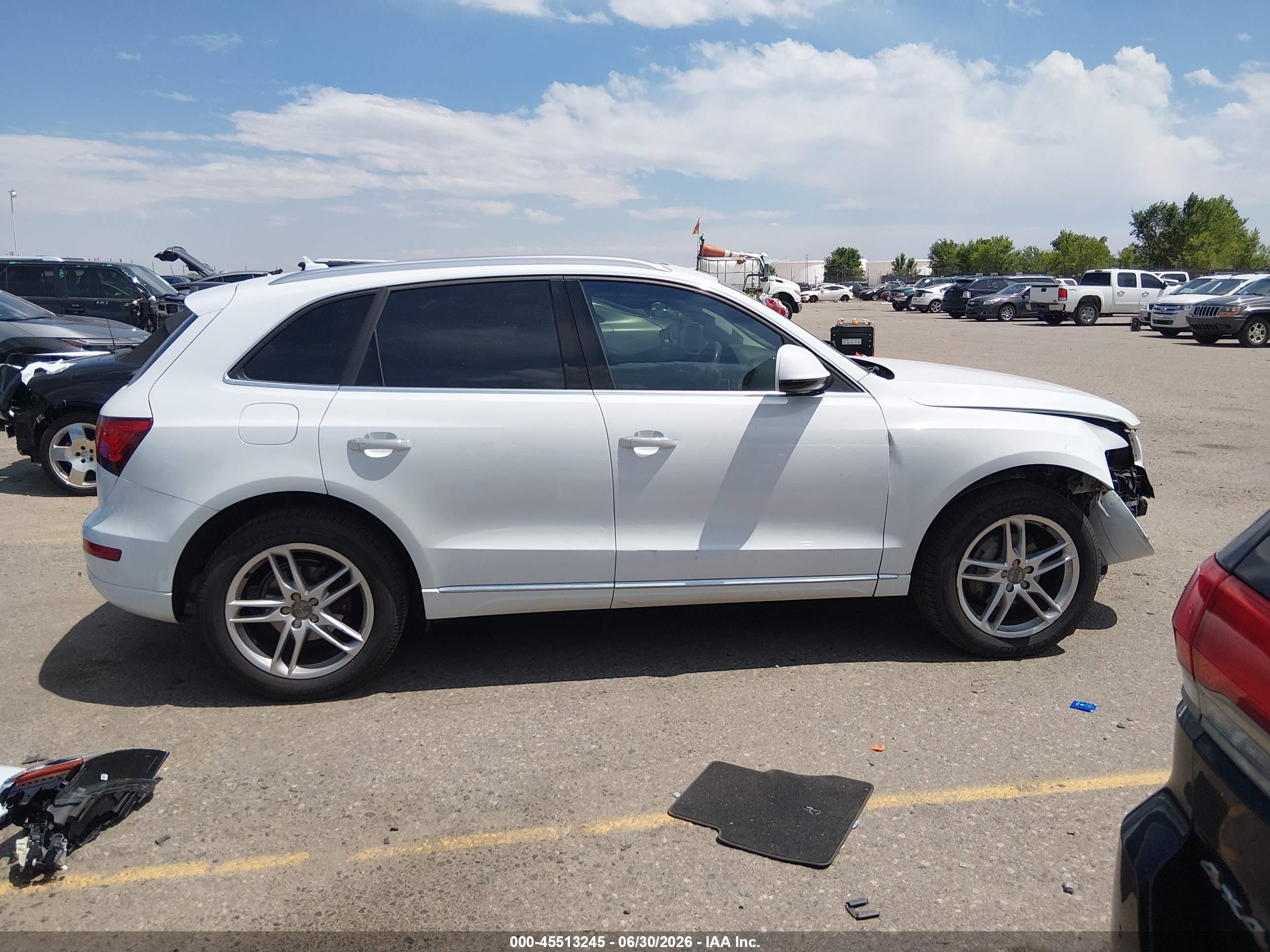 2015 Audi Q5 2.0t Premium Белый vin: WA1LFAFP3FA124606