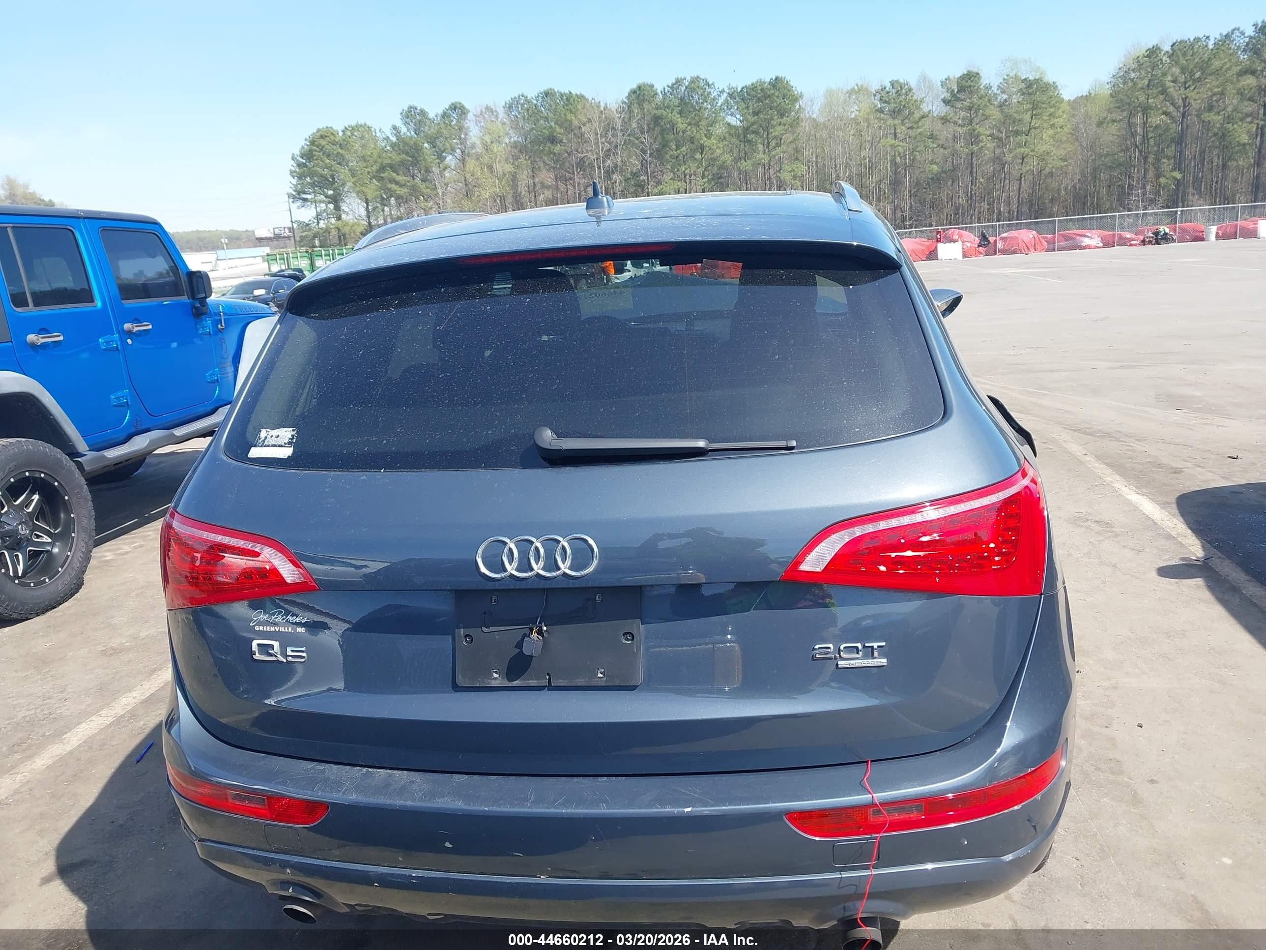 2011 Audi Q5 2.0t Premium Blue vin: WA1LFAFP4BA022841