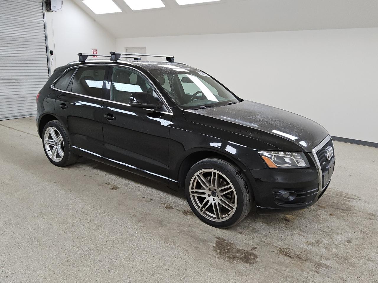 2011 Audi Q5 Premium Plus Black vin: WA1LFAFP4BA096812 Damage: Right Rear Wheel, Mismatched, Replacement Required