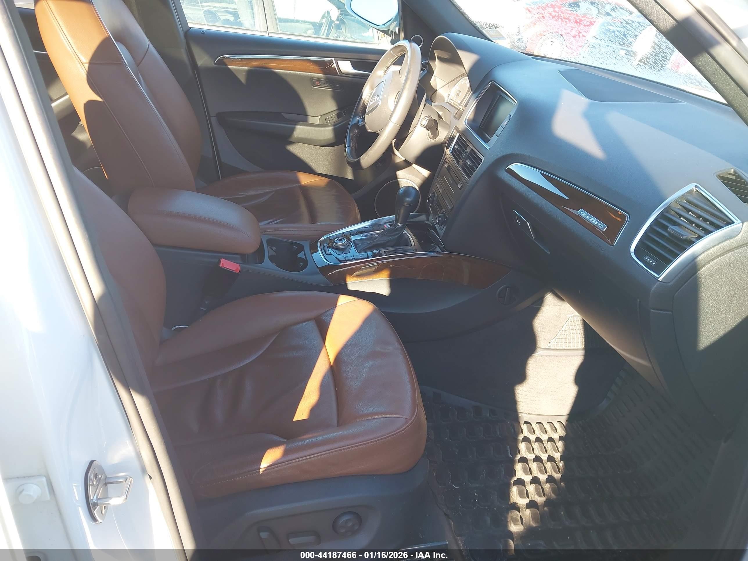 2011 Audi Q5 2.0t Premium White vin: WA1LFAFP4BA118968