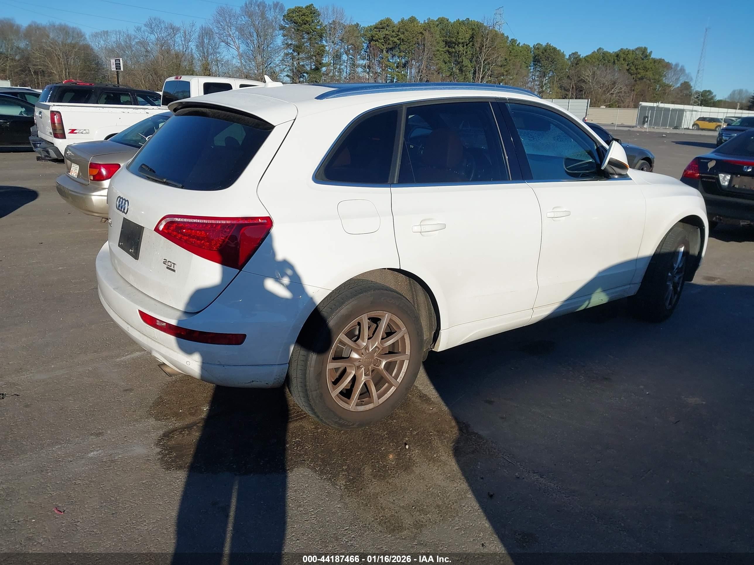 2011 Audi Q5 2.0t Premium White vin: WA1LFAFP4BA118968