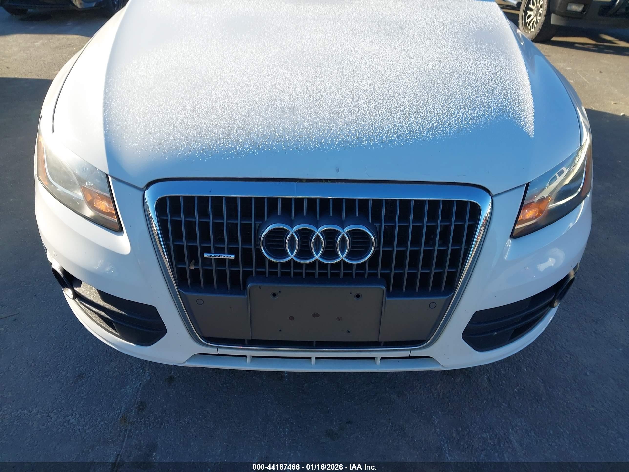 2011 Audi Q5 2.0t Premium White vin: WA1LFAFP4BA118968