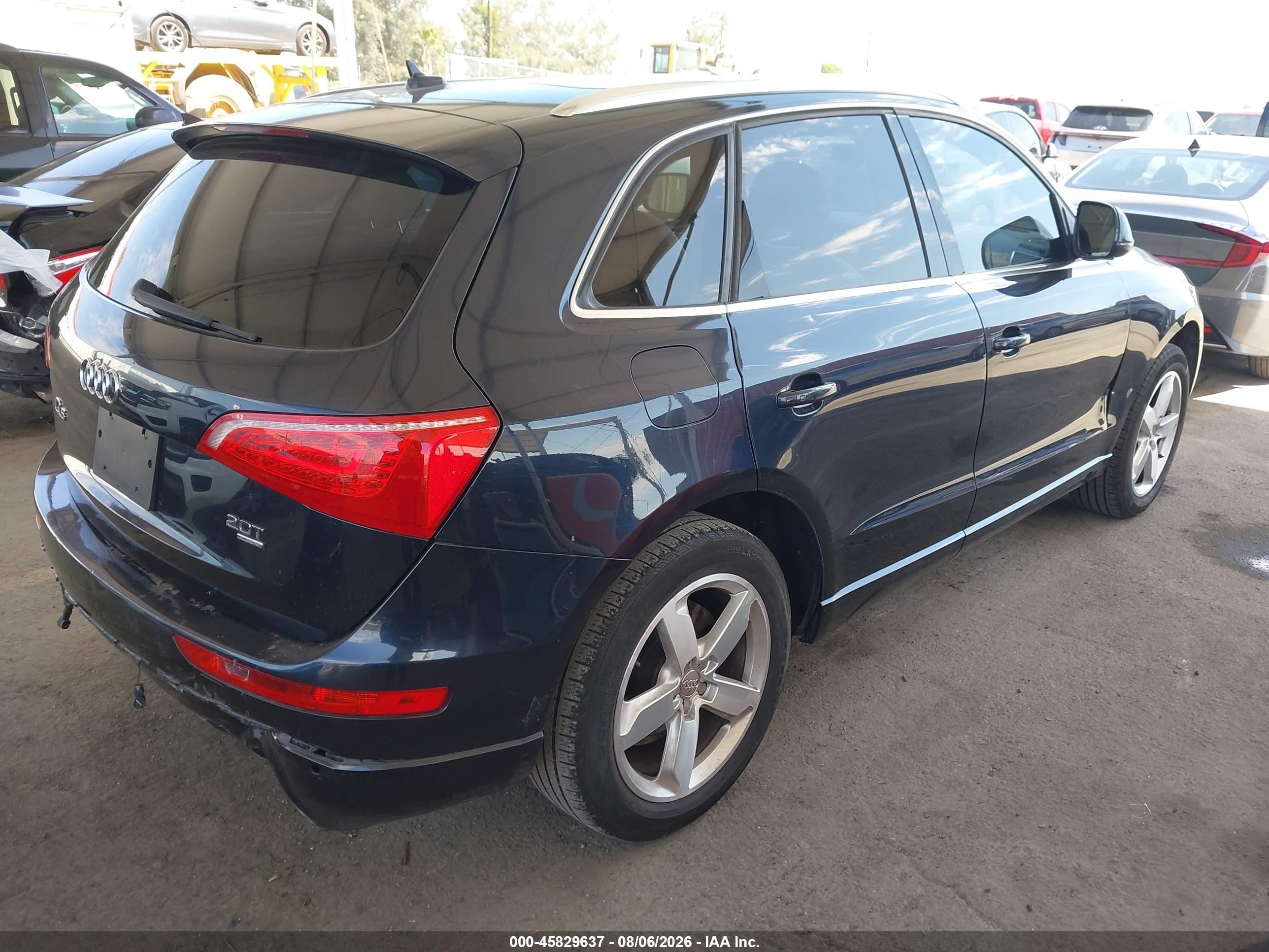 2012 Audi Q5 2.0t Premium Dark Blue vin: WA1LFAFP4CA018788