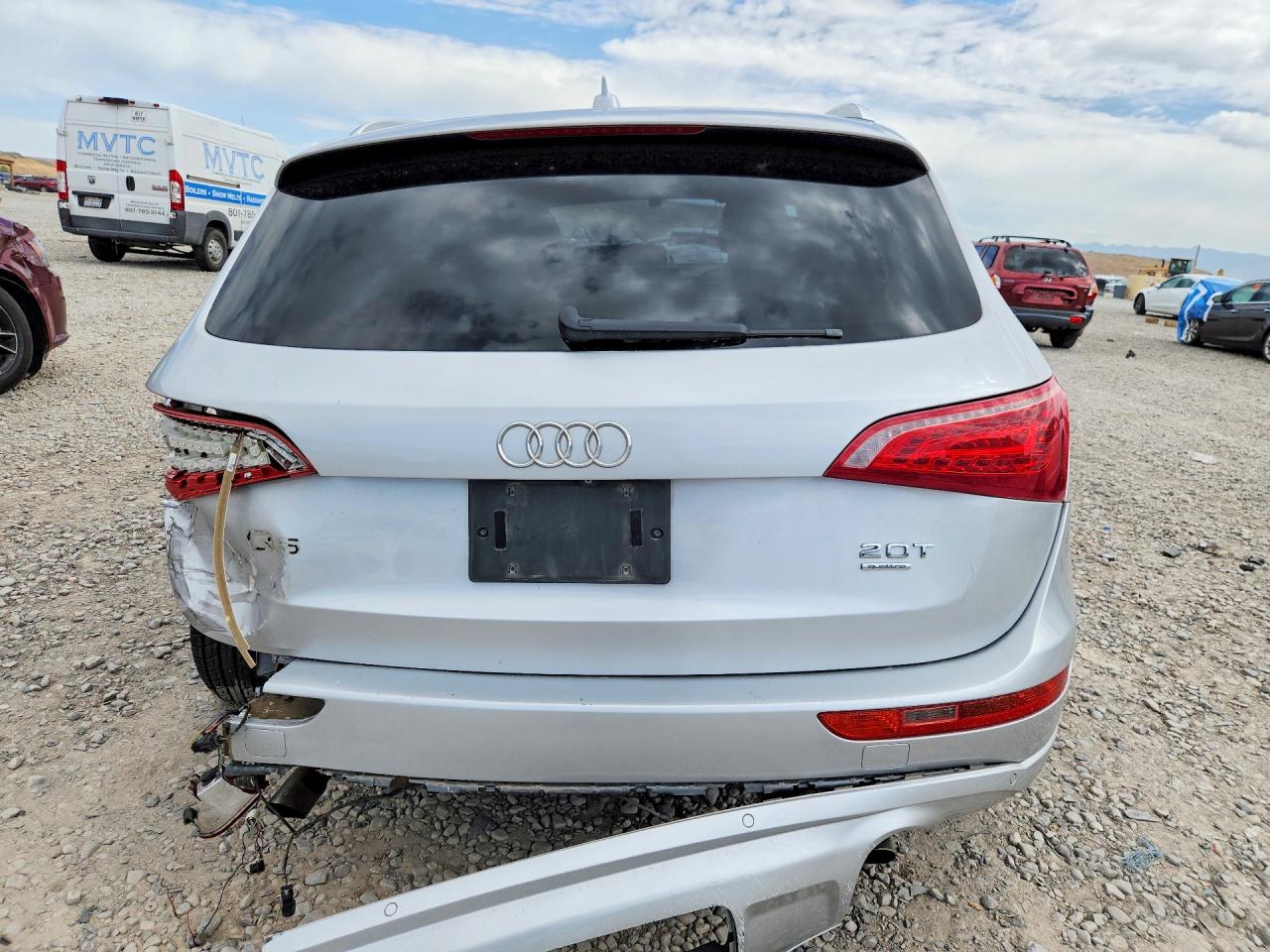 2012 Audi Q5 Premium Plus Серебряный vin: WA1LFAFP4CA038863