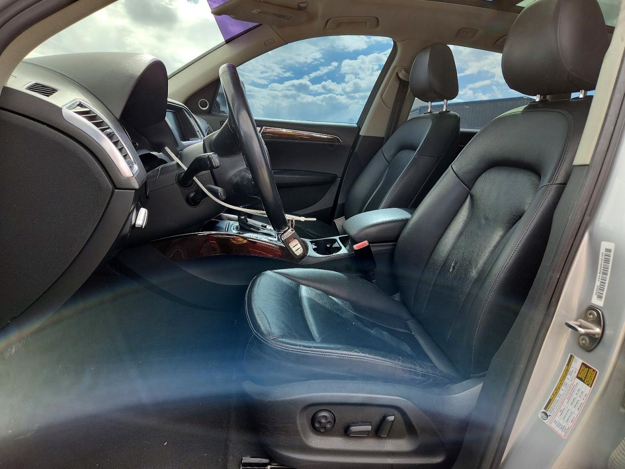 2012 Audi Q5 Premium Plus Серебряный vin: WA1LFAFP4CA038863