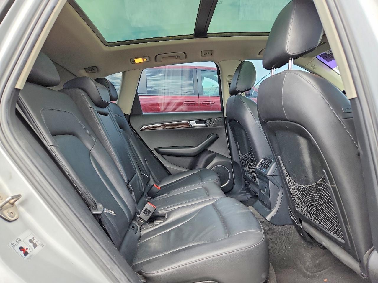 2012 Audi Q5 Premium Plus Серебряный vin: WA1LFAFP4CA038863