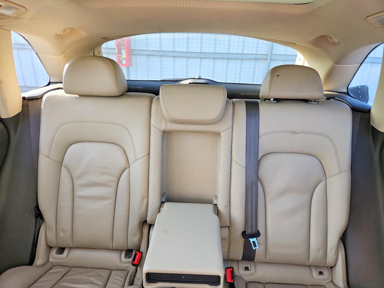 2013 Audi Q5 Premium Plus Blue vin: WA1LFAFP4DA085313
