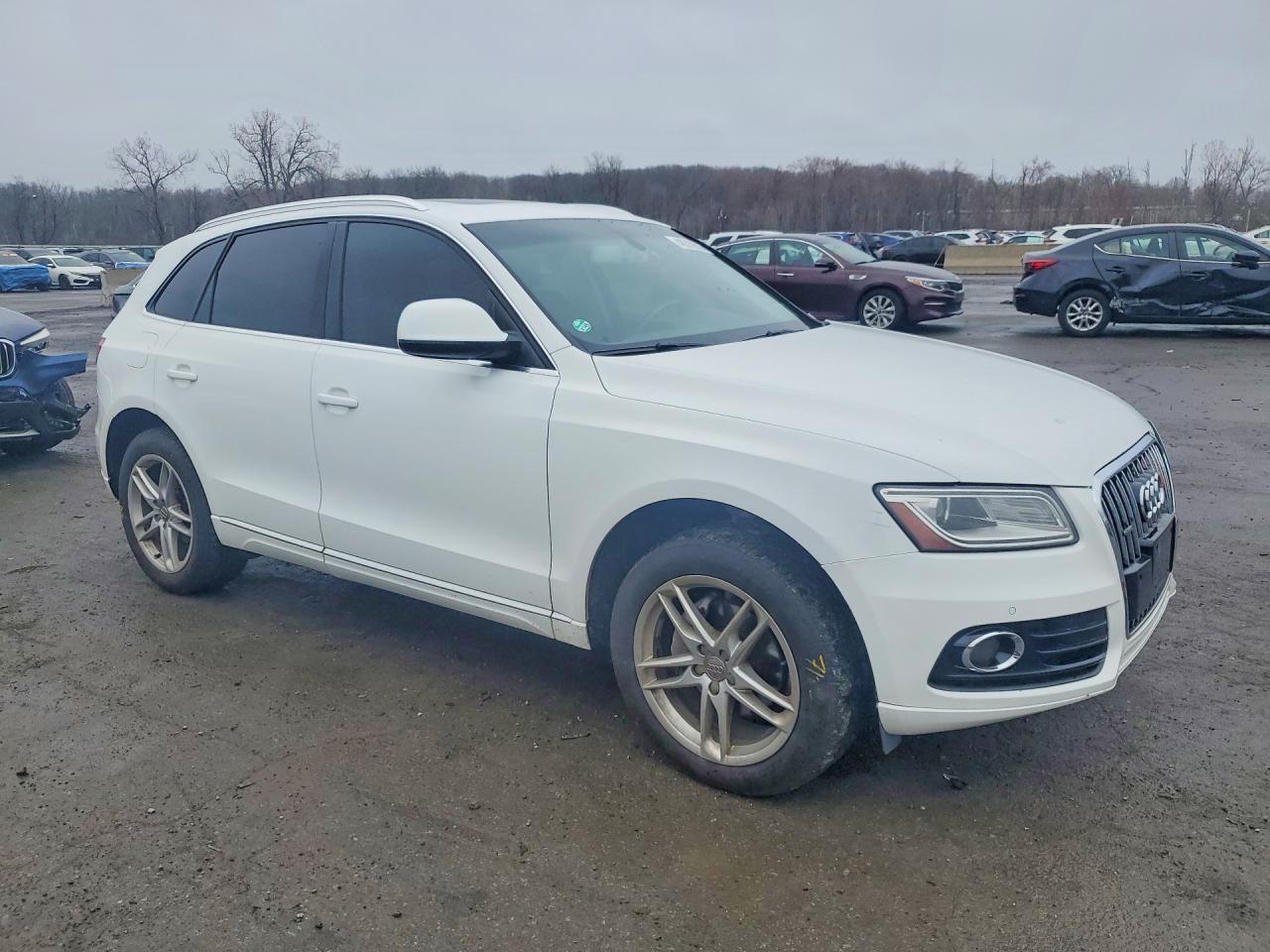 2014 Audi Q5 White vin: WA1LFAFP4EA027090