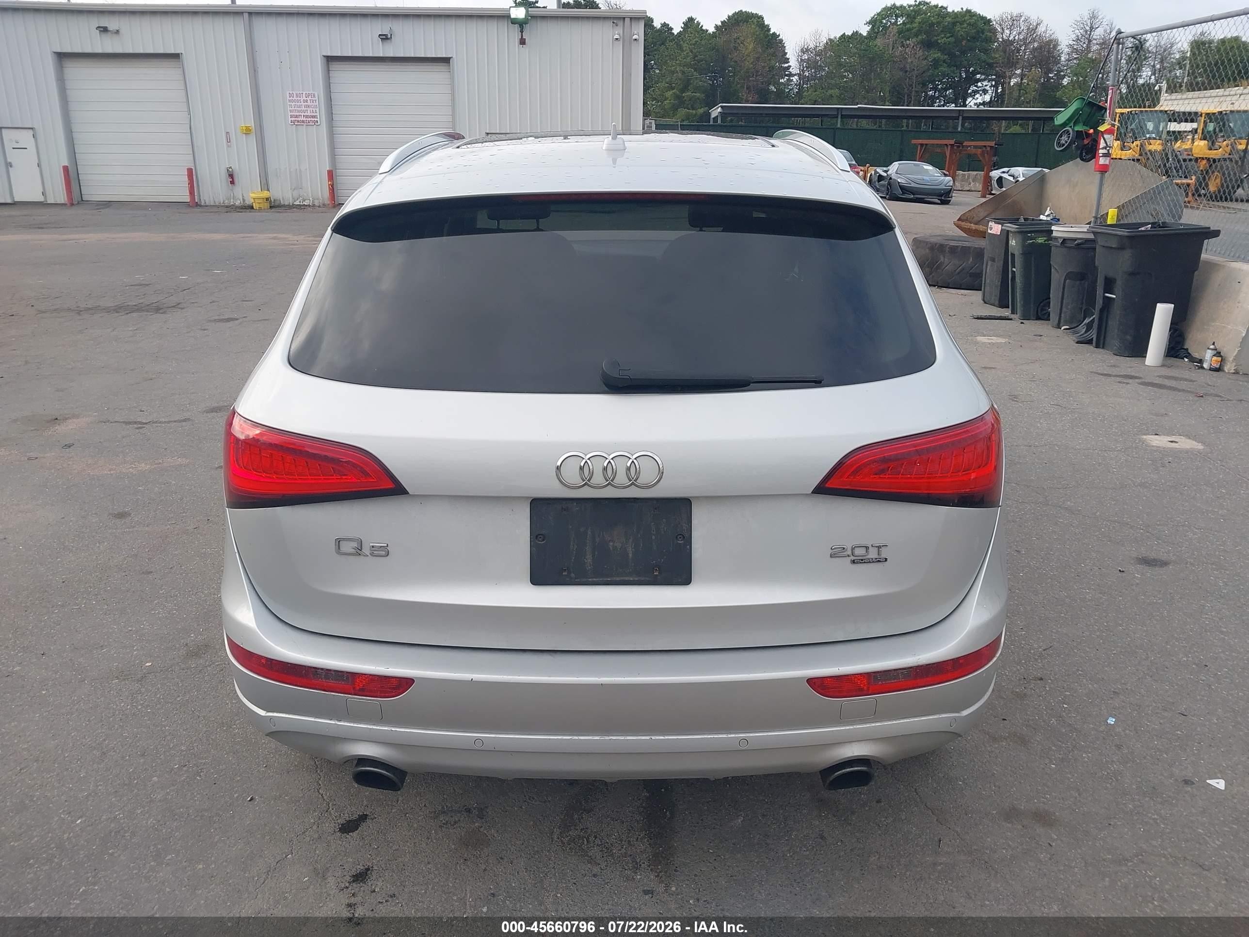 2014 Audi Q5 2.0t Premium Серебряный vin: WA1LFAFP4EA078301