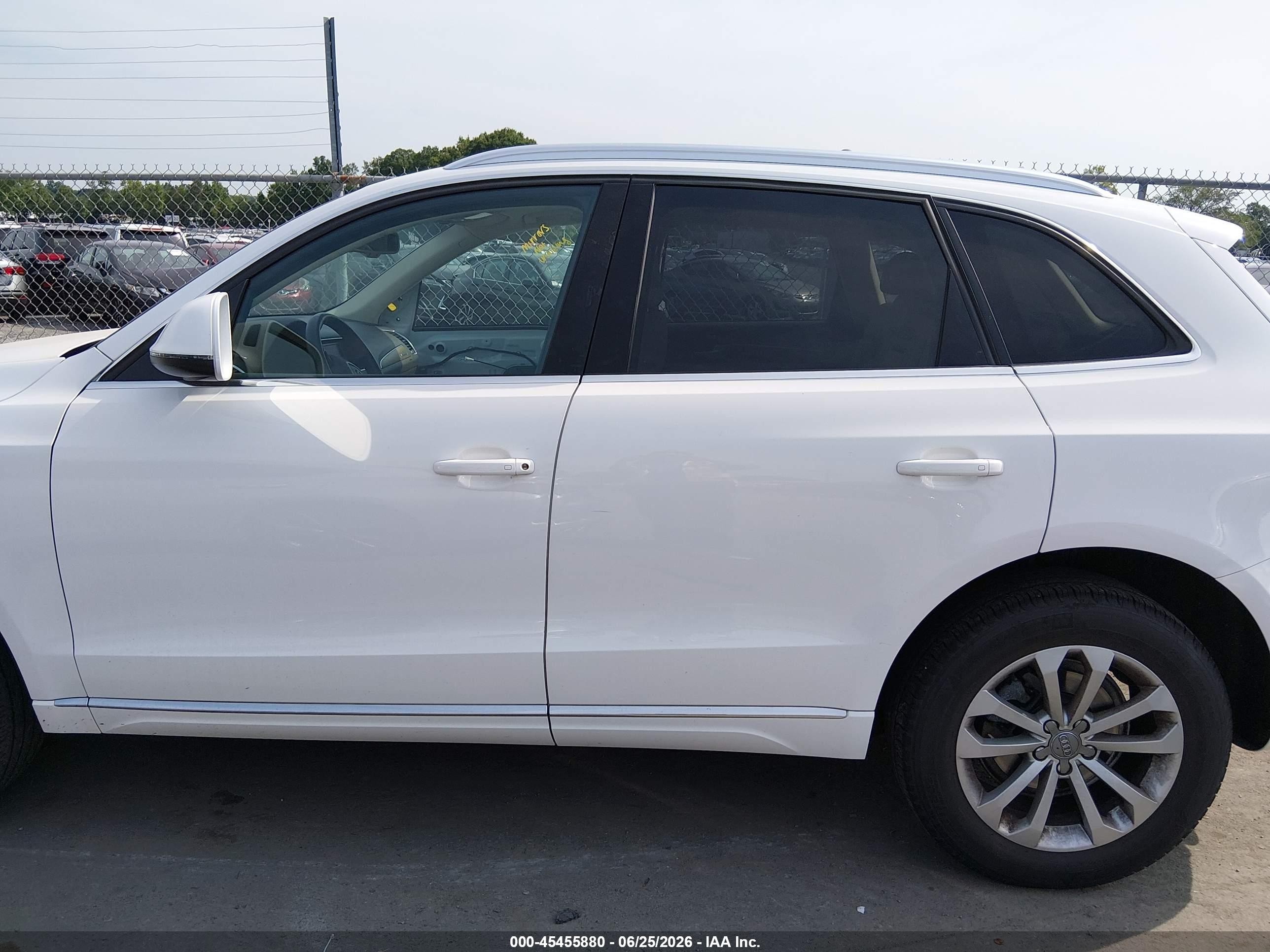 2014 Audi Q5 2.0t Premium White vin: WA1LFAFP4EA088049