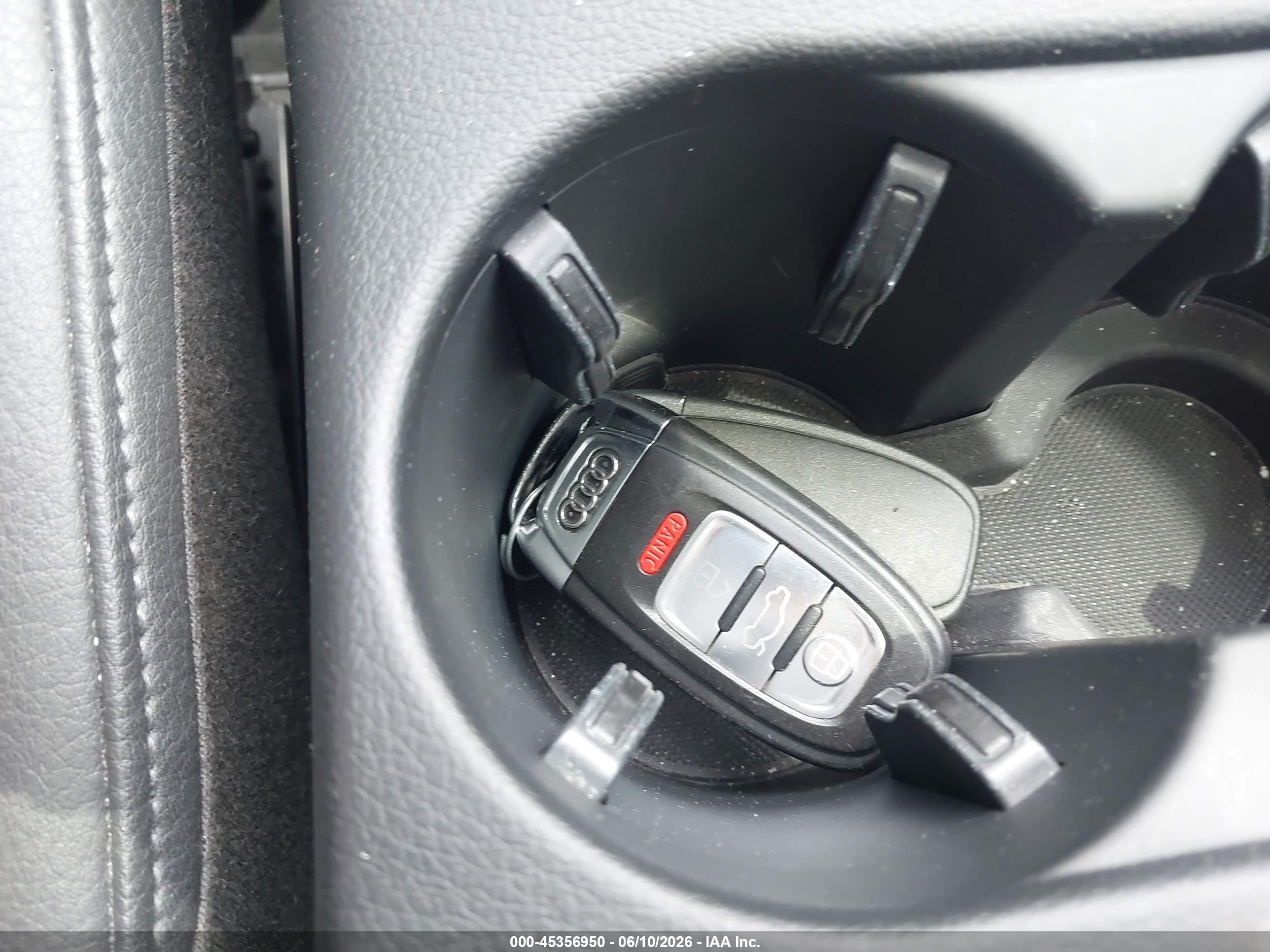 2015 Audi Q5 2.0t Premium Gray vin: WA1LFAFP4FA066067