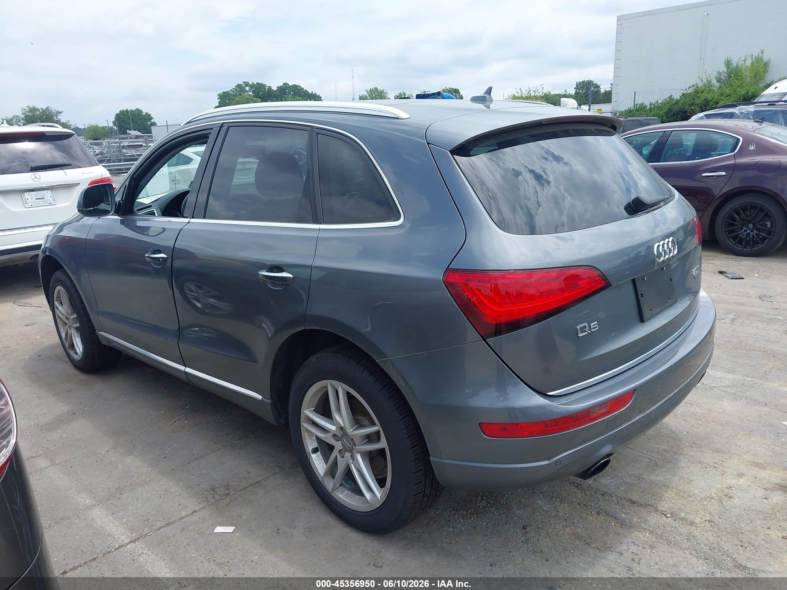 2015 Audi Q5 2.0t Premium Gray vin: WA1LFAFP4FA066067