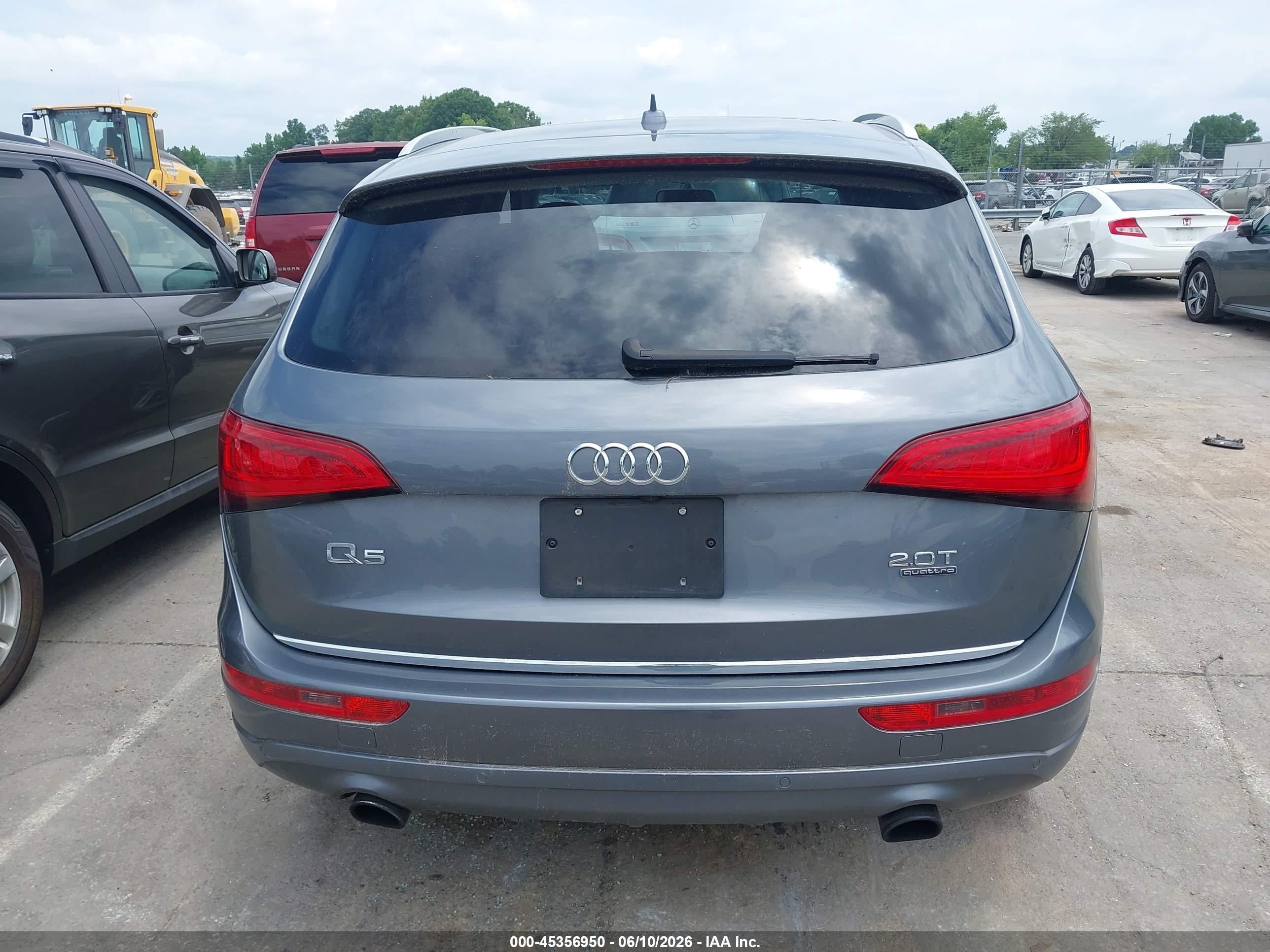 2015 Audi Q5 2.0t Premium Gray vin: WA1LFAFP4FA066067