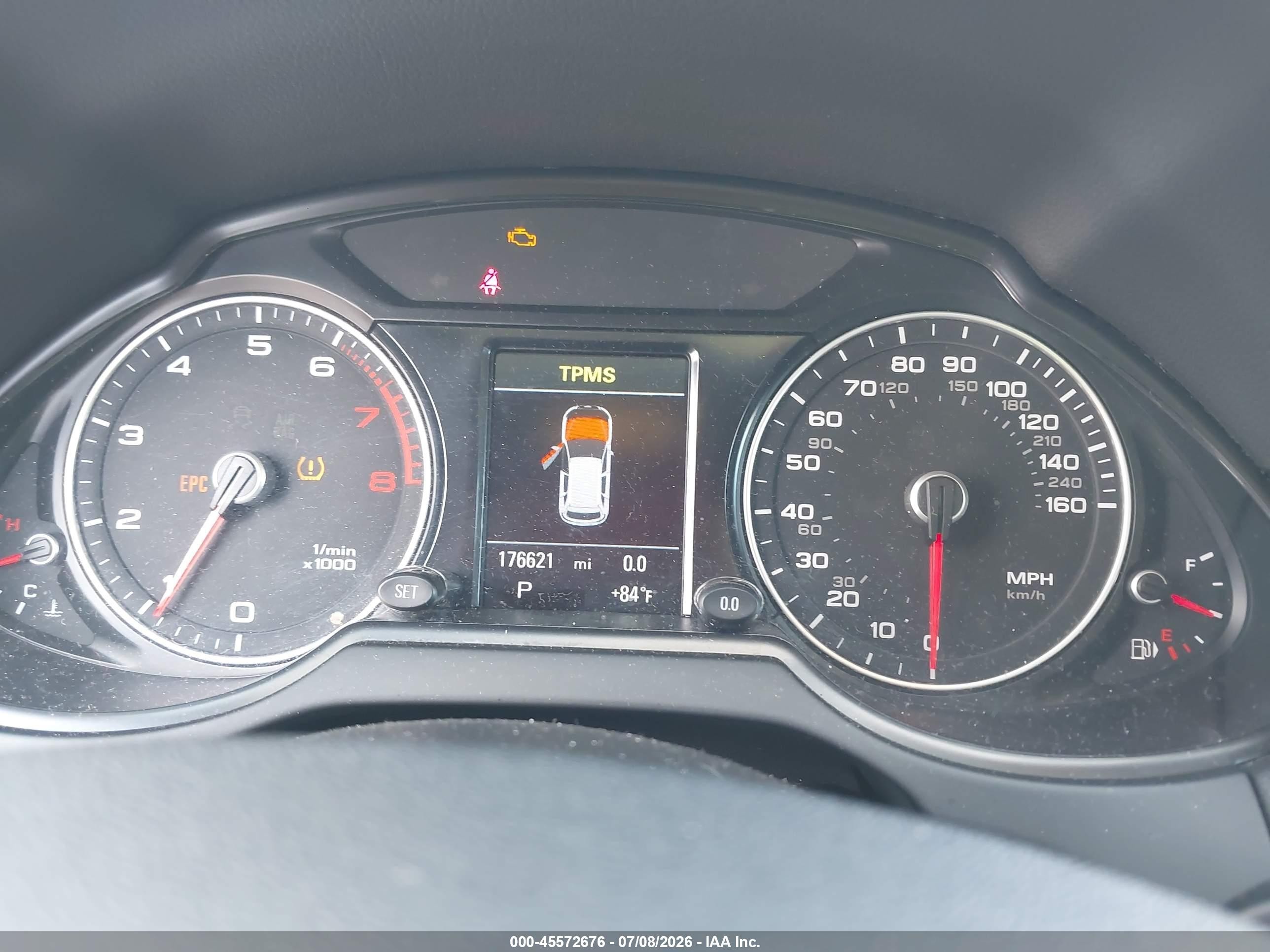 2015 Audi Q5 2.0t Premium Серебряный vin: WA1LFAFP4FA093981