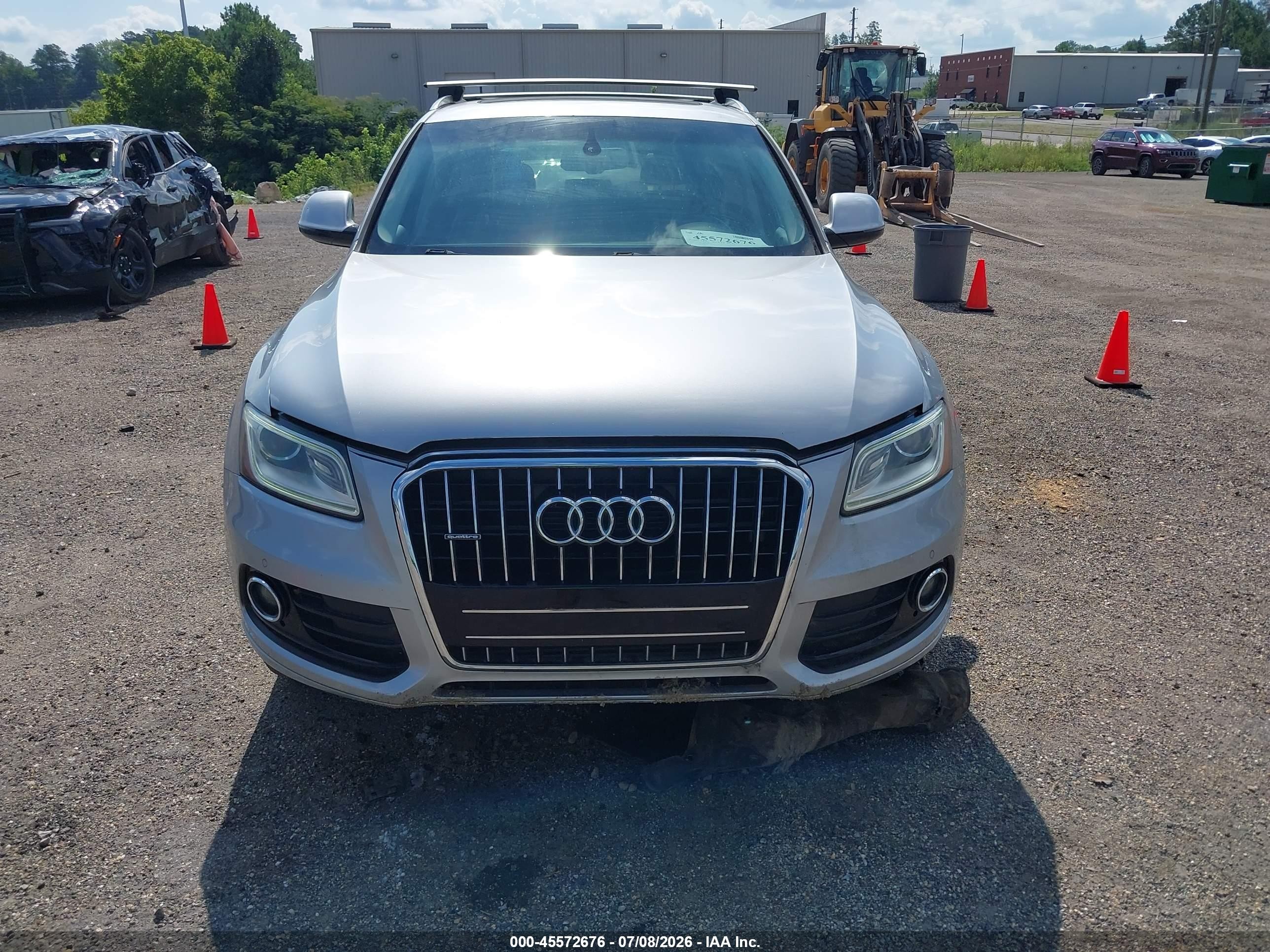 2015 Audi Q5 2.0t Premium Серебряный vin: WA1LFAFP4FA093981