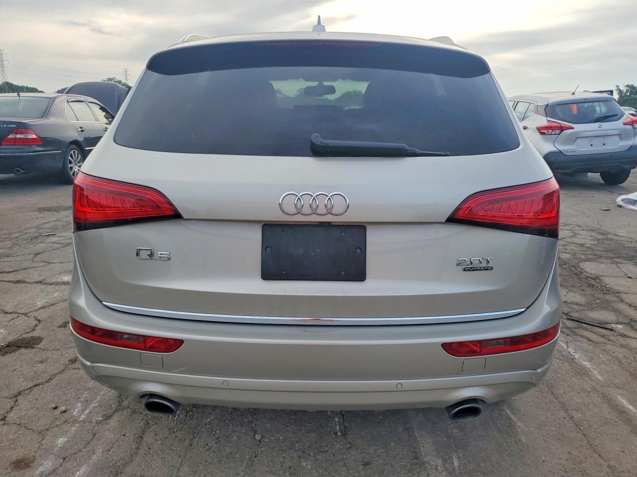 2015 Audi Q5 Premium Plus Серебряный vin: WA1LFAFP4FA108818