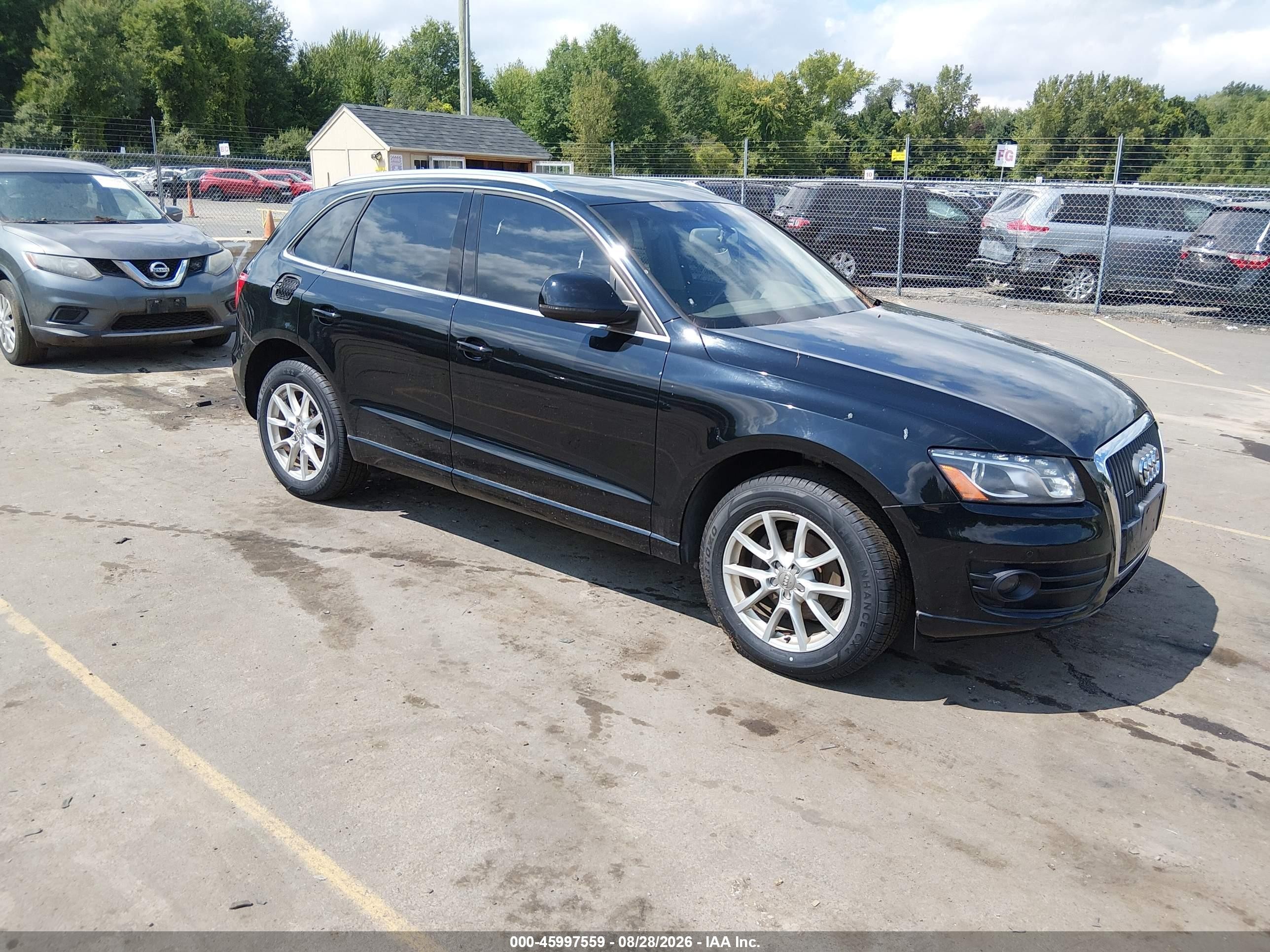 2011 Audi Q5 Premium Plus Черный vin: WA1LFAFP5BA032794