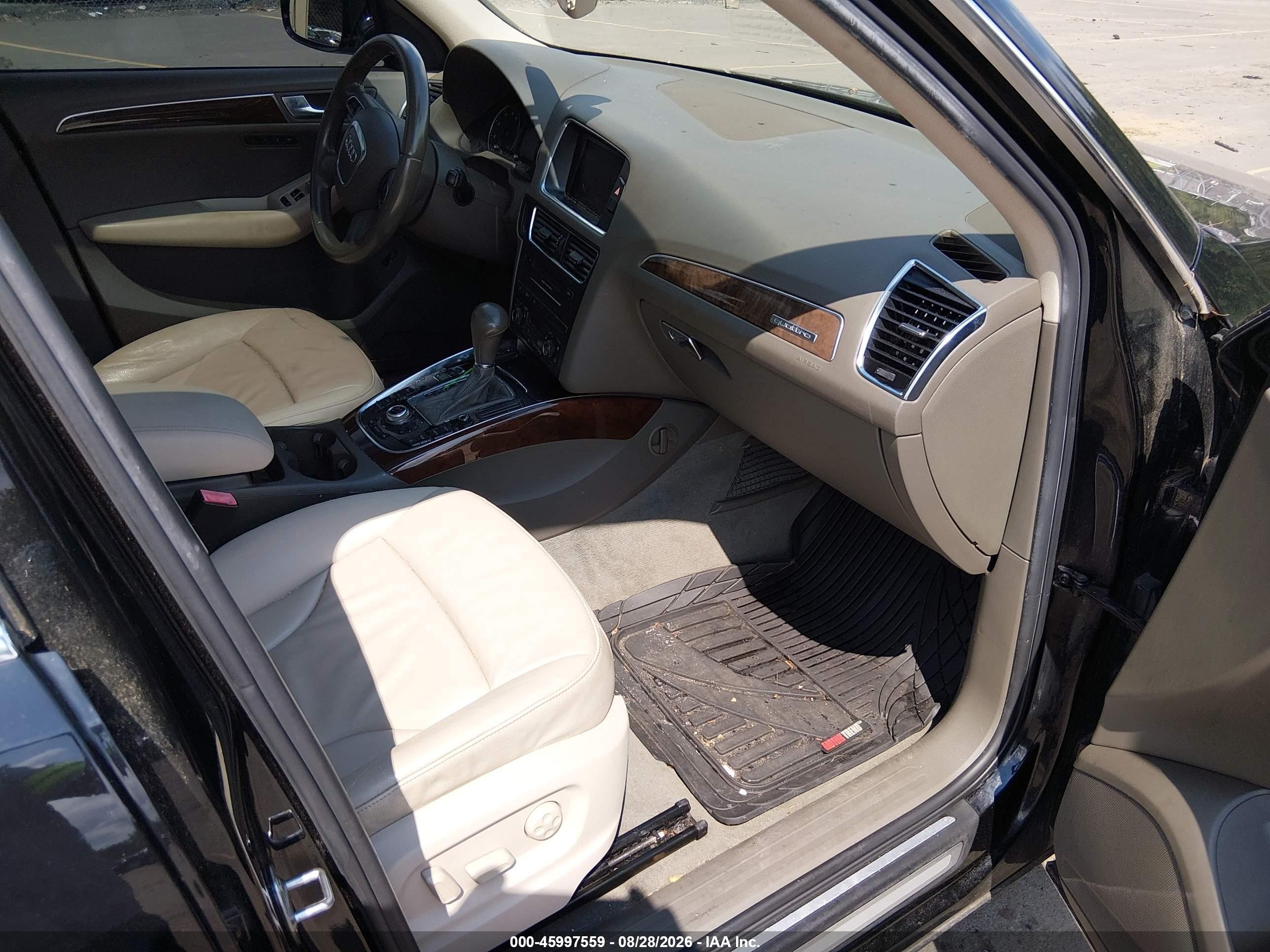 2011 Audi Q5 Premium Plus Black vin: WA1LFAFP5BA032794