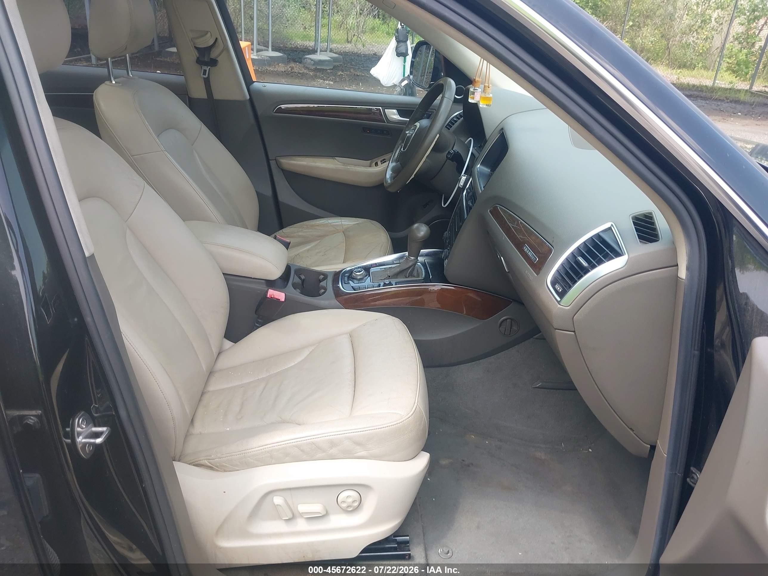 2011 Audi Q5 2.0t Premium Black vin: WA1LFAFP5BA093496