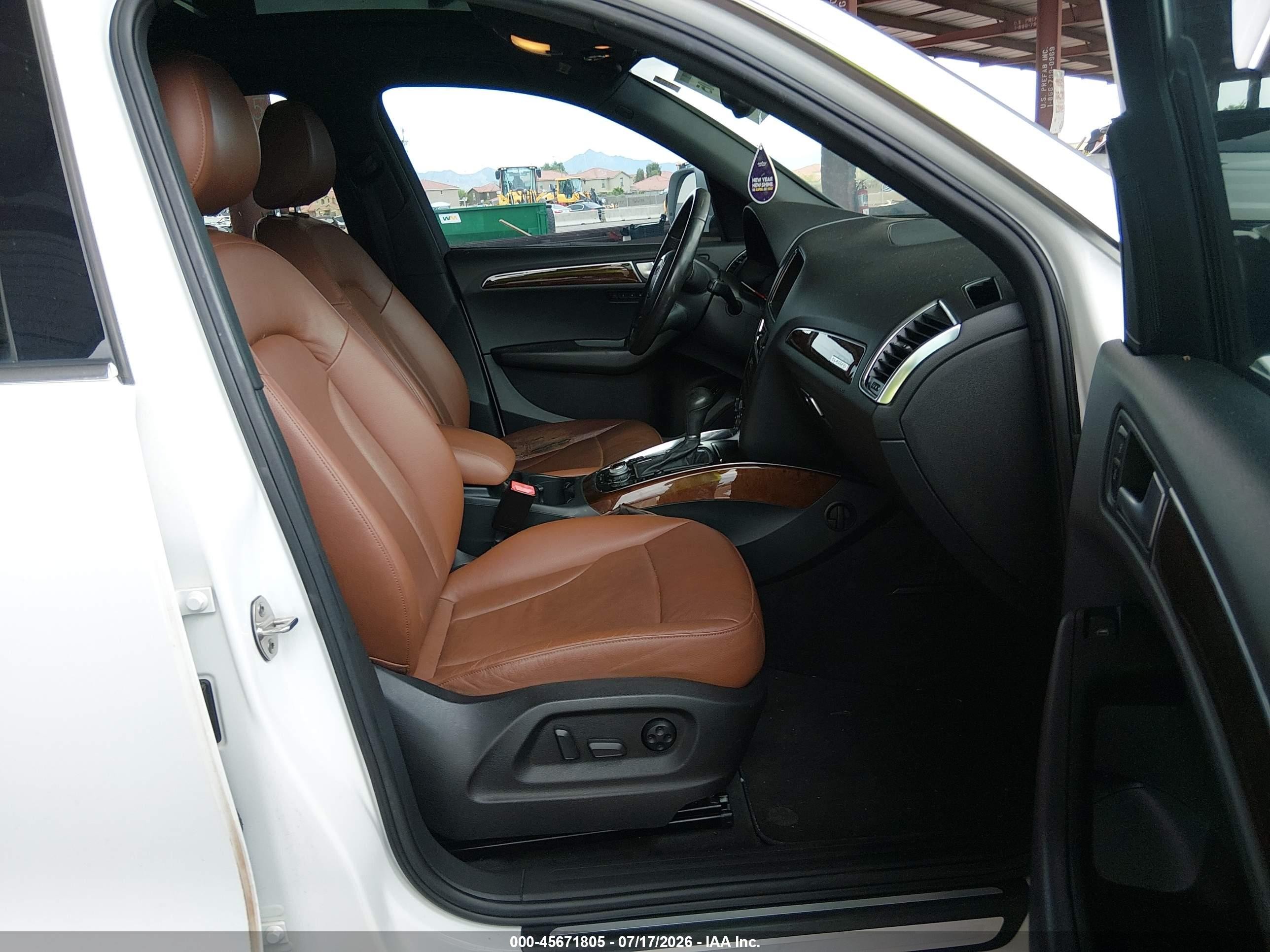 2012 Audi Q5 2.0t Premium White vin: WA1LFAFP5CA138356