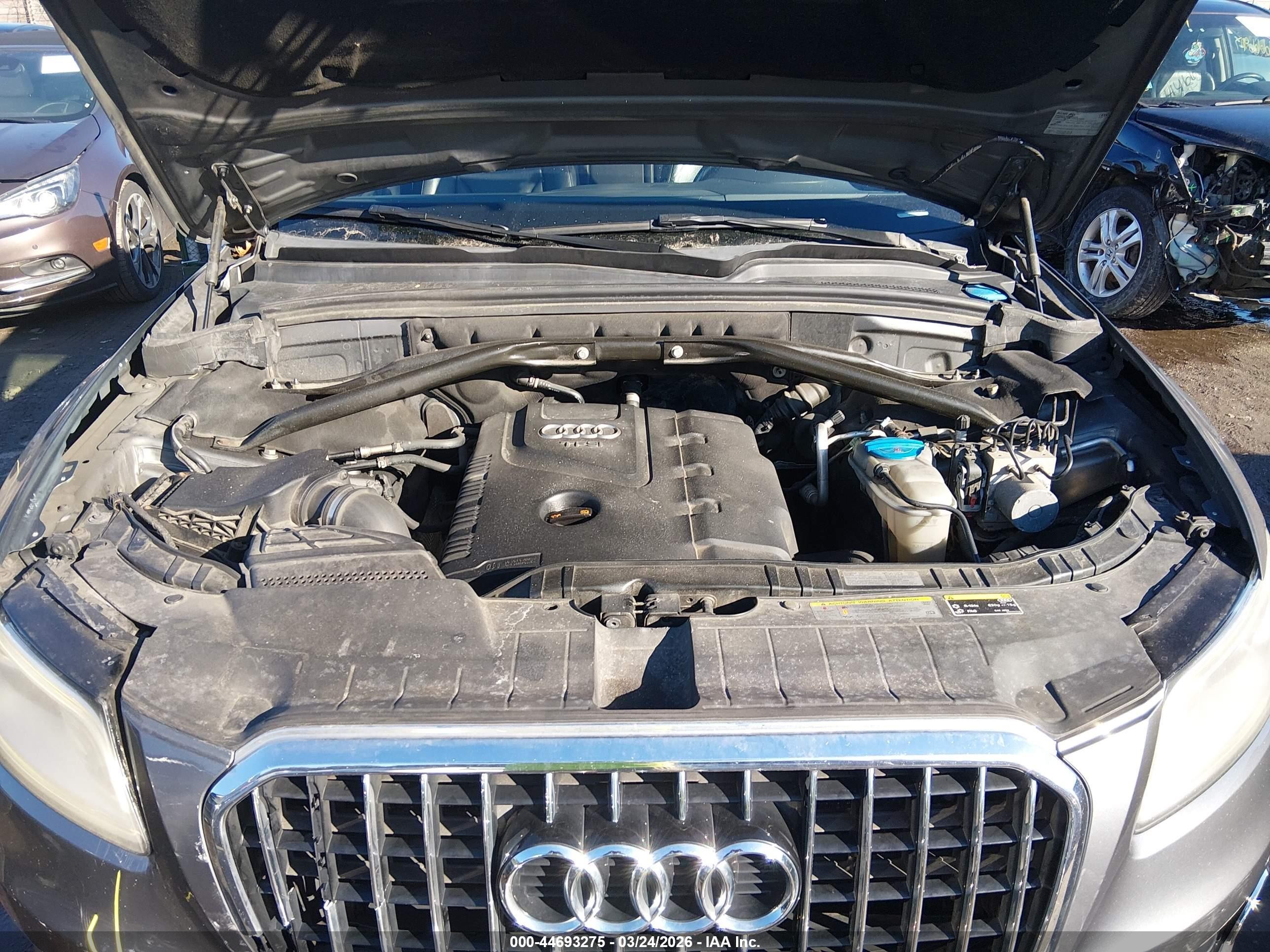 2013 Audi Q5 2.0t Premium Gray vin: WA1LFAFP5DA008823