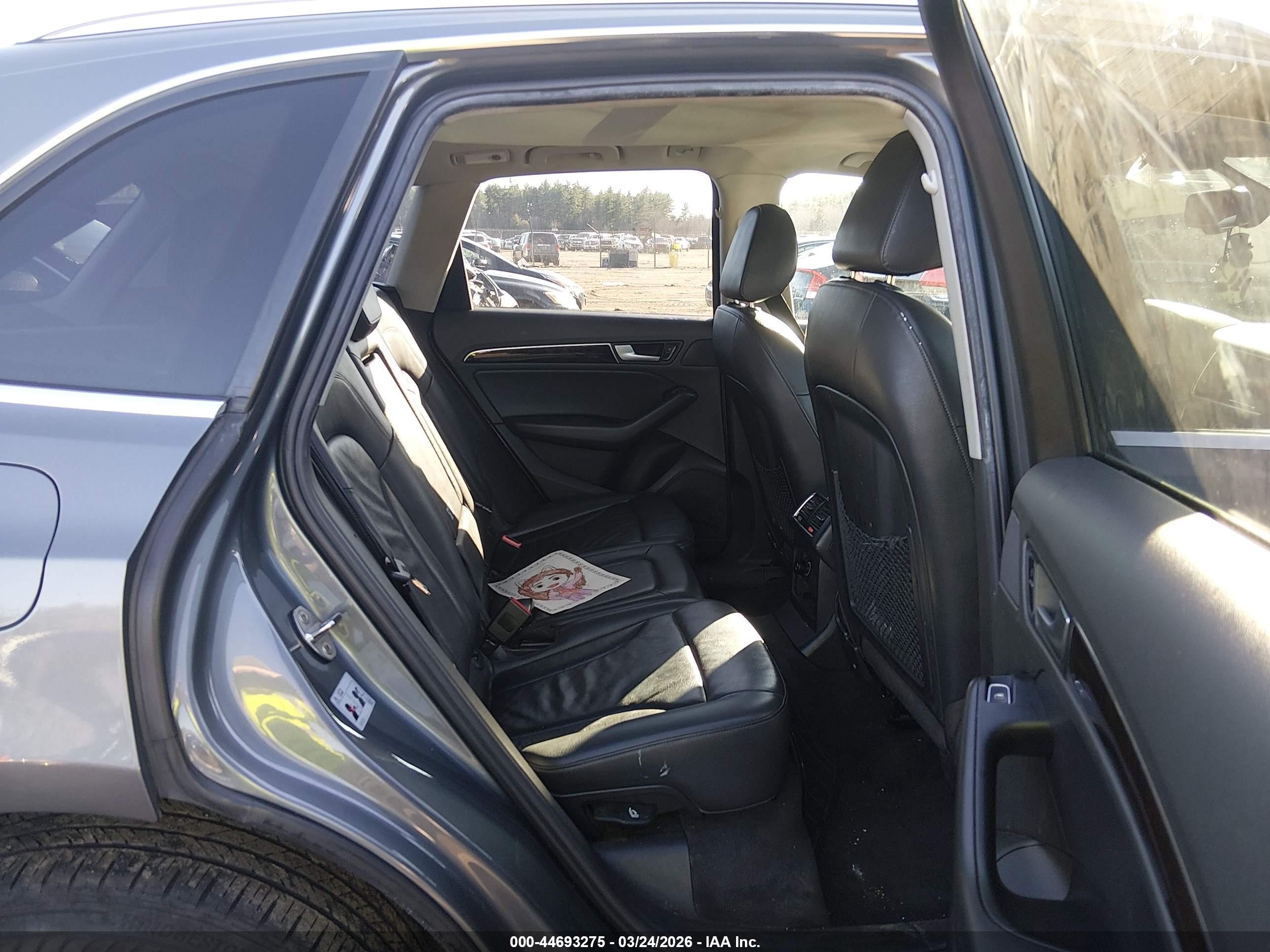 2013 Audi Q5 2.0t Premium Gray vin: WA1LFAFP5DA008823