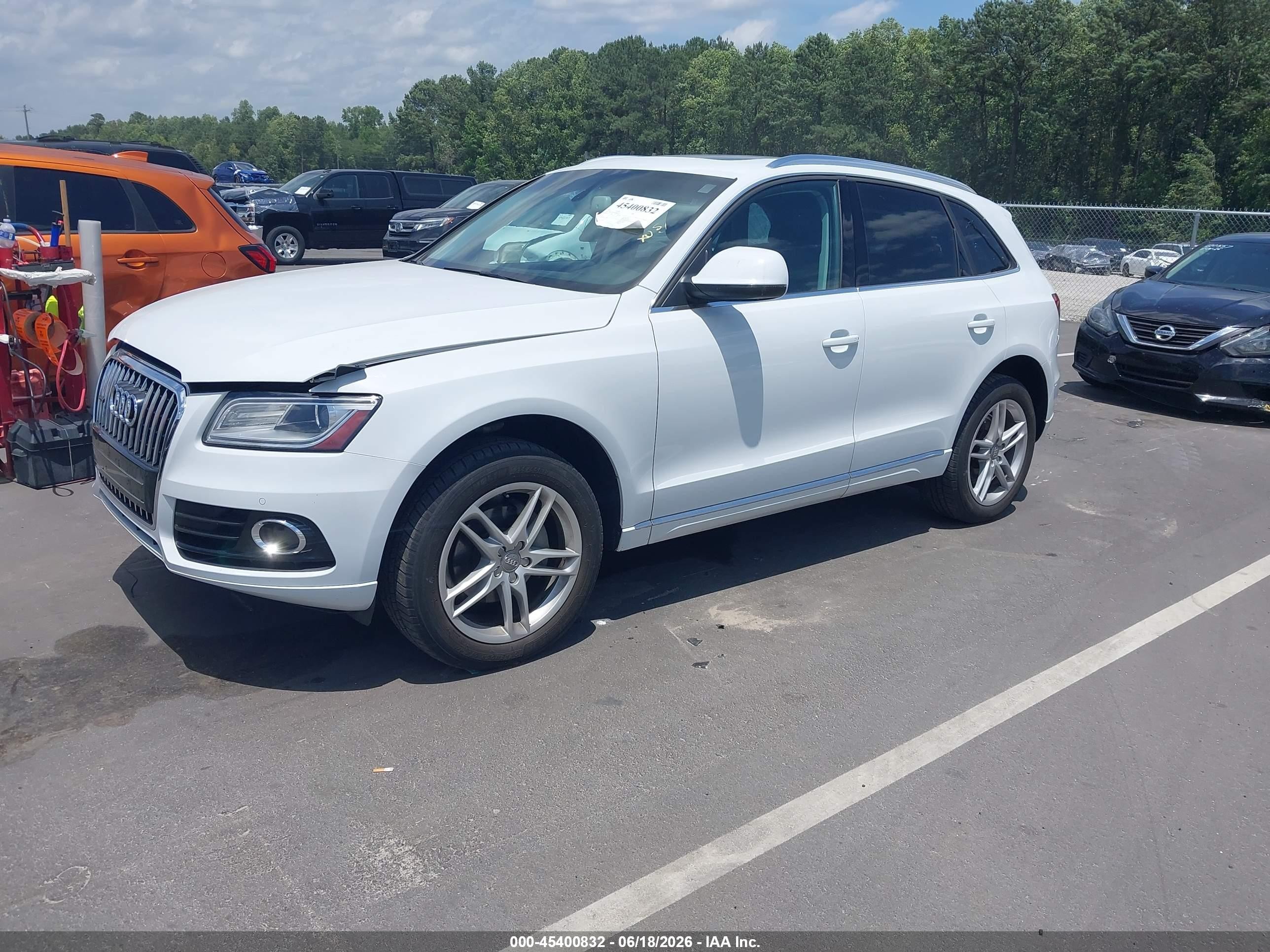 2013 Audi Q5 2.0t Premium Белый vin: WA1LFAFP5DA082727
