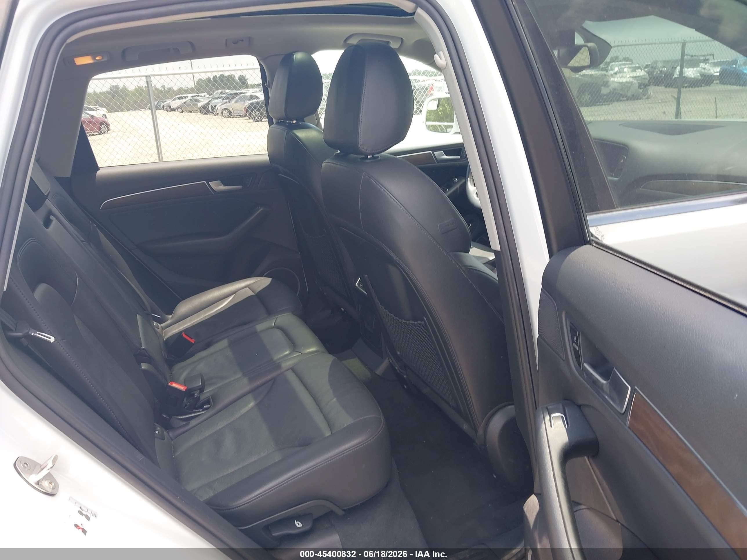 2013 Audi Q5 2.0t Premium Белый vin: WA1LFAFP5DA082727